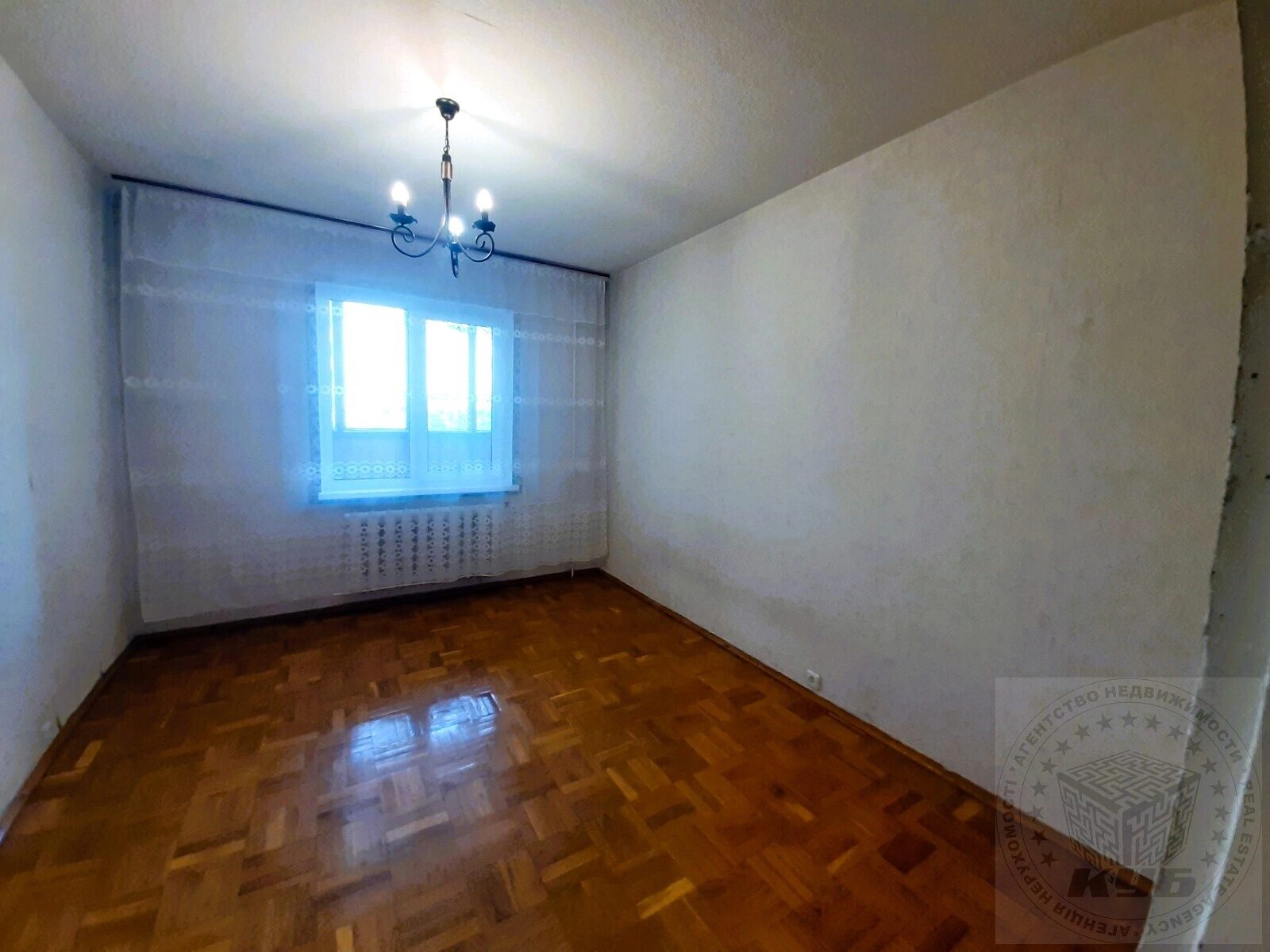 Apartments for sale. 2 rooms, 586 m², 3rd floor/10 floors. 22, Symyrenka 22, Kyiv. 