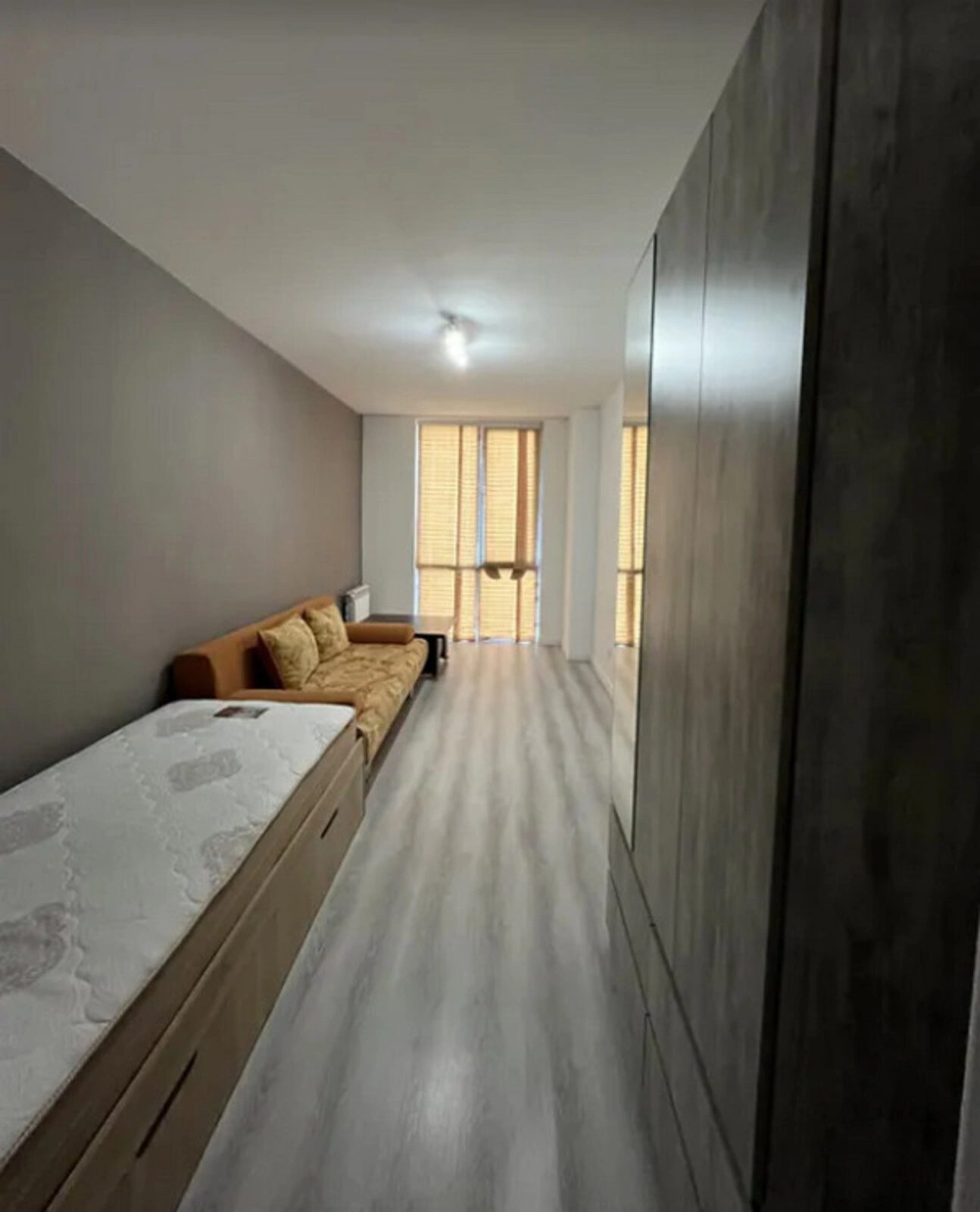 Apartments for sale. 2 rooms, 68 m², 2nd floor/6 floors. Petrykivska vul., Ternopil. 