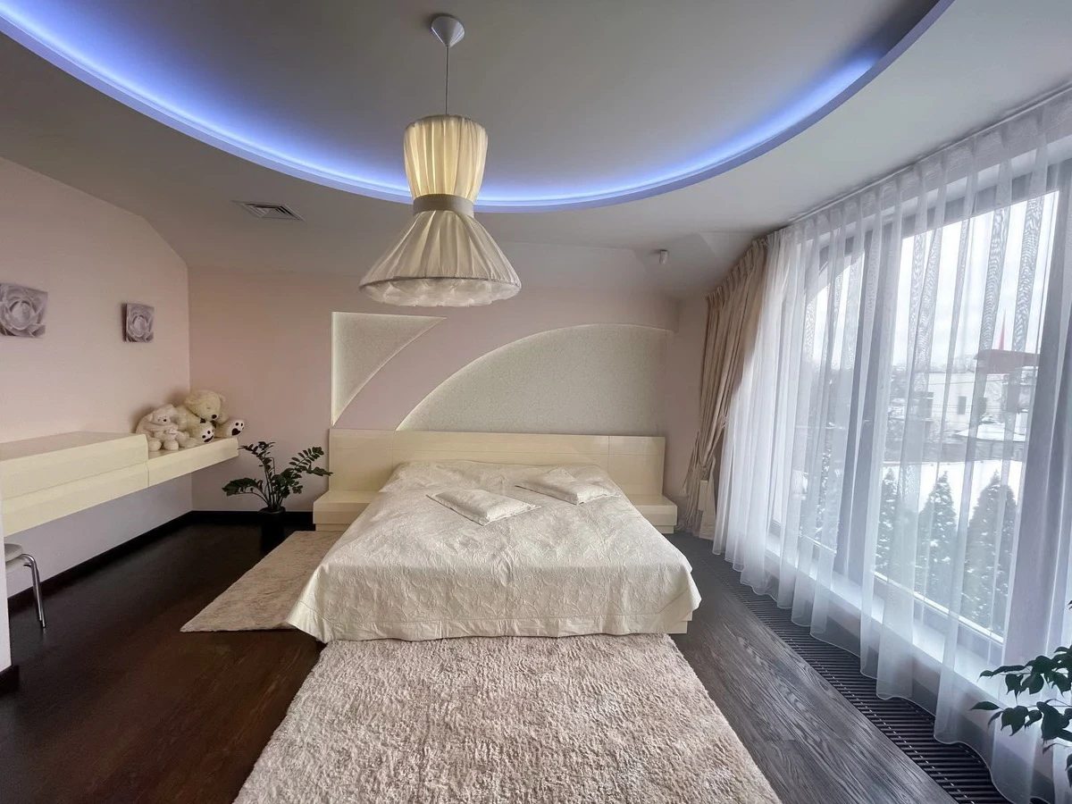 Продаж будинку. 420 m², 2 floors. Дачна вул., Одеса. 