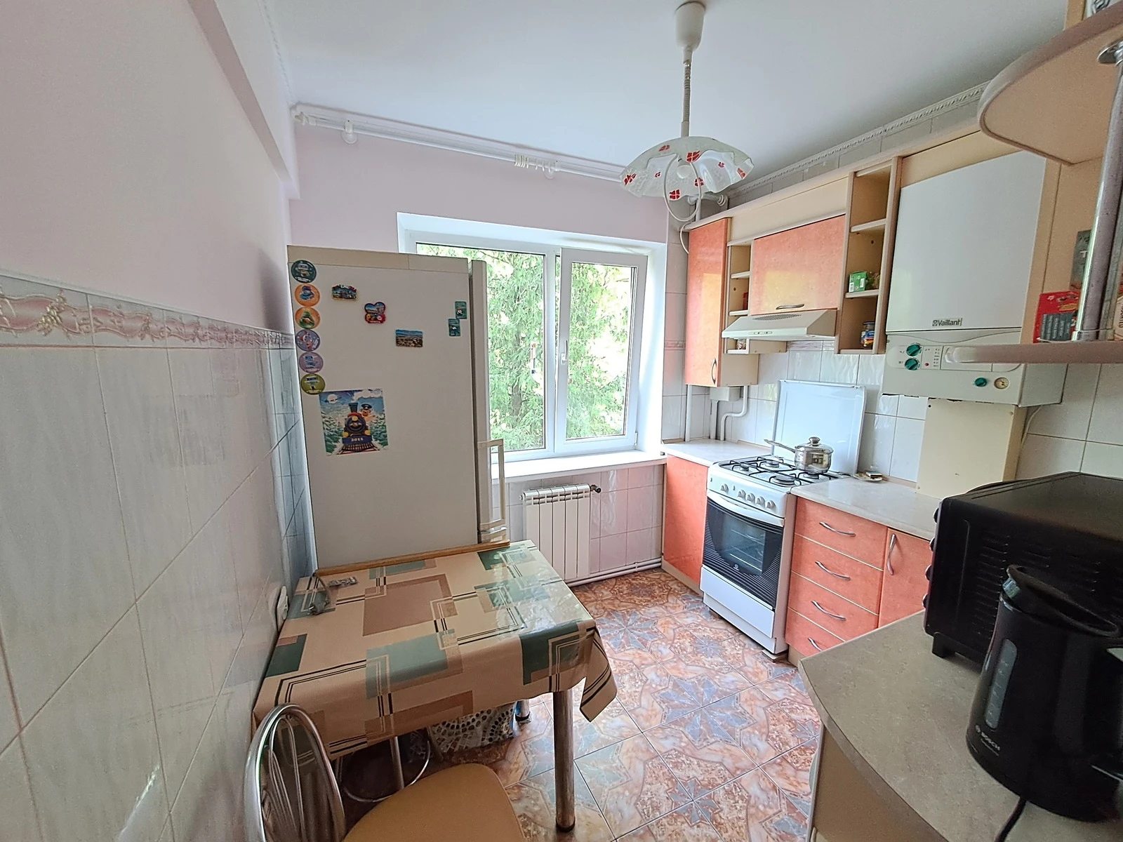 Apartments for sale. 2 rooms, 47 m², 3rd floor/5 floors. Vynnychenka V. vul., Ternopil. 