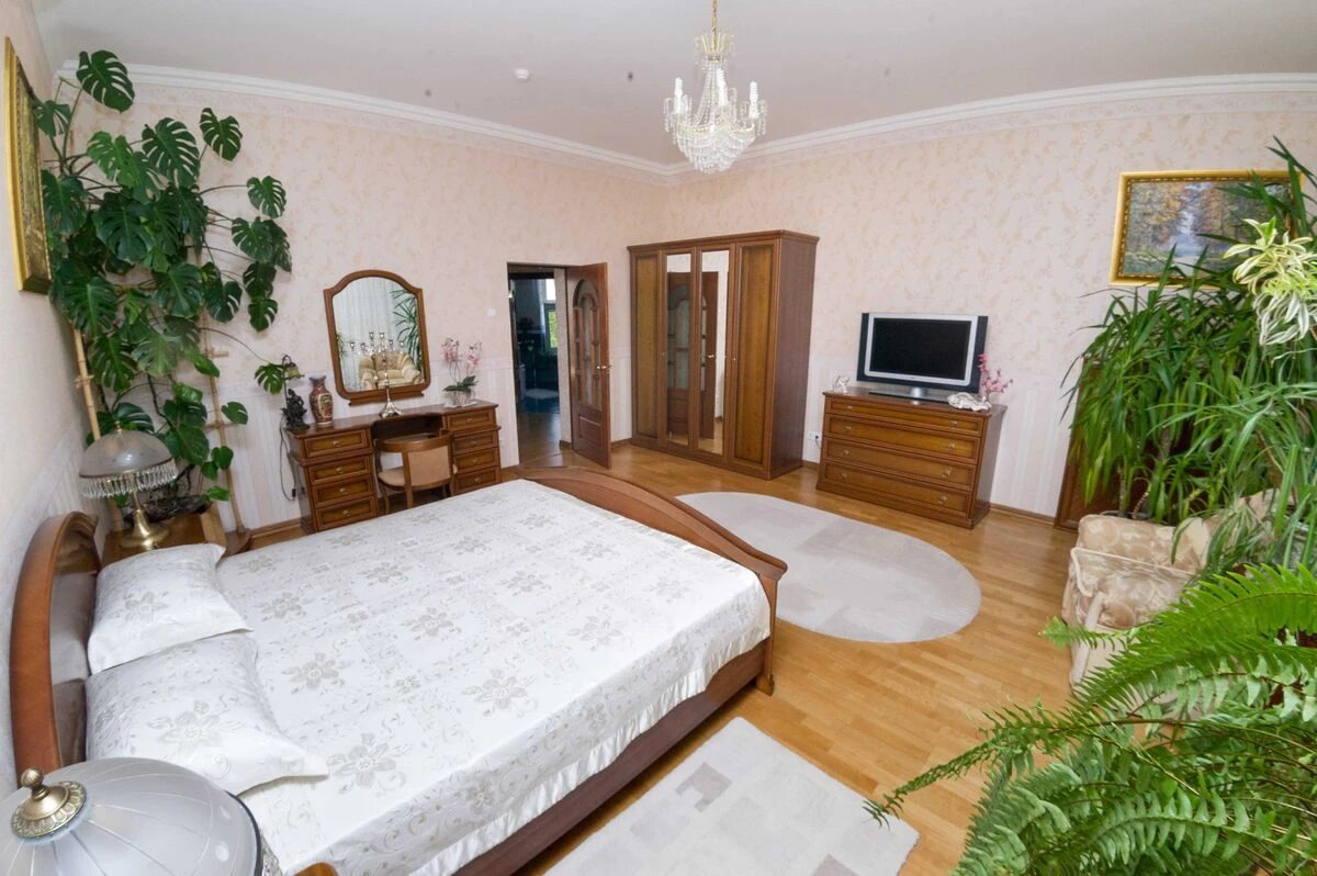 House for sale 400 m², 4 floors. Подільський (ленінський), Kropyvnytskyy. 