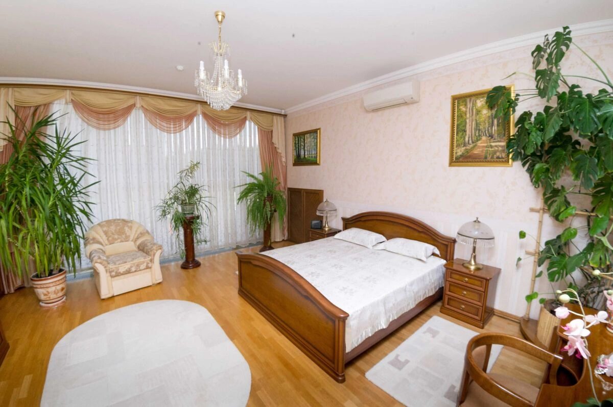 House for sale 400 m², 4 floors. Подільський (ленінський), Kropyvnytskyy. 