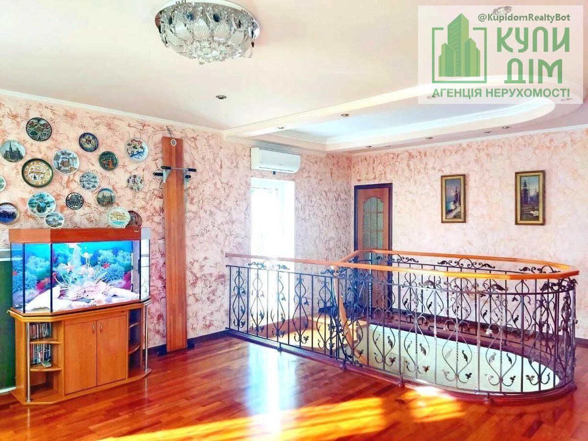 Продаж будинку 216 m², 2 поверхи. Фортечний (кіровський), Кропивницький. 