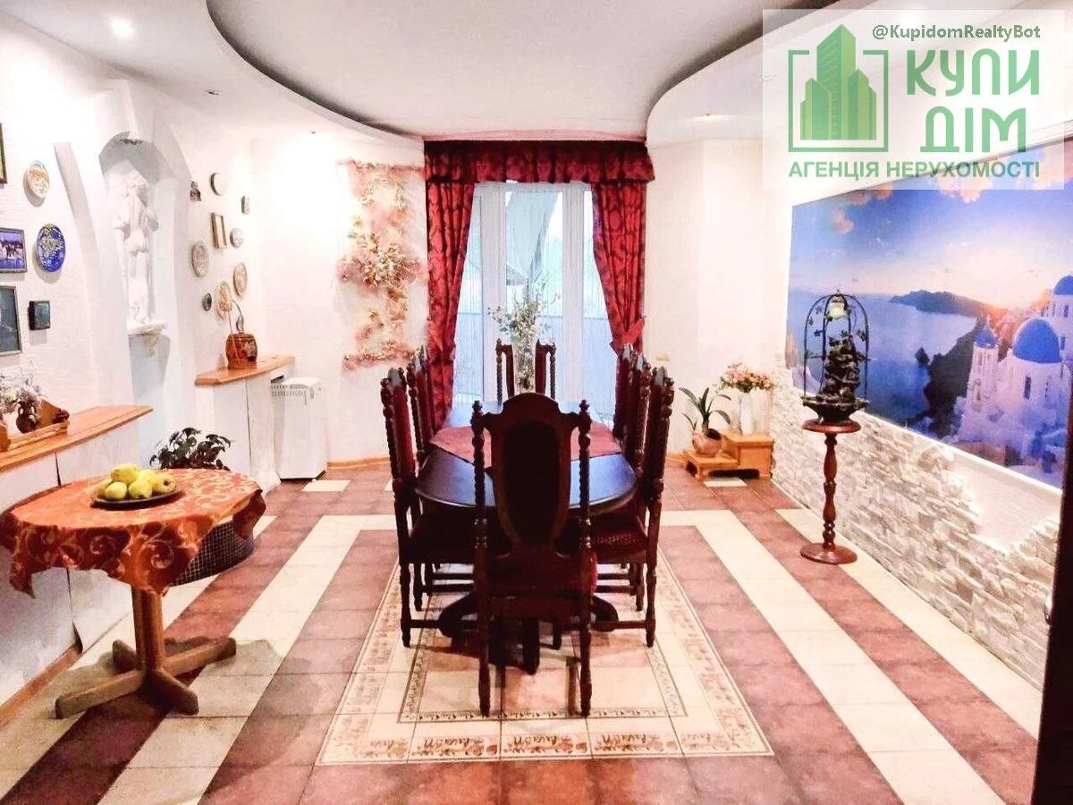 Продаж будинку 216 m², 2 поверхи. Фортечний (кіровський), Кропивницький. 