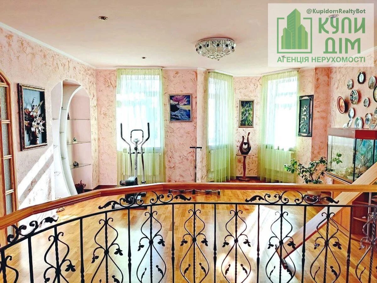 House for sale 216 m², 2 floors. Фортечний (кіровський), Kropyvnytskyy. 