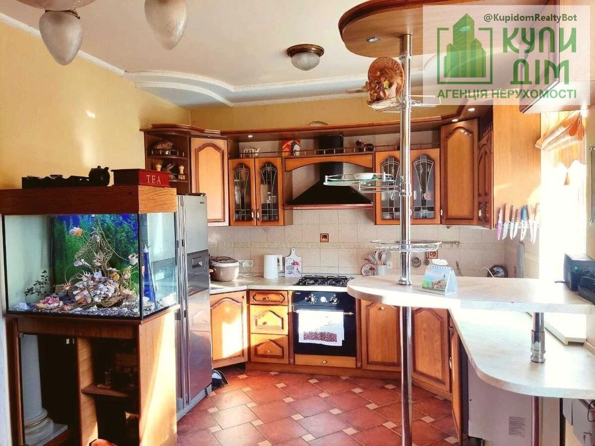 House for sale 216 m², 2 floors. Фортечний (кіровський), Kropyvnytskyy. 