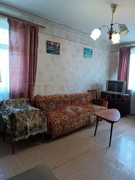 Apartments for sale. 3 rooms, 64 m². Peremohy 118 , Chernihiv. 
