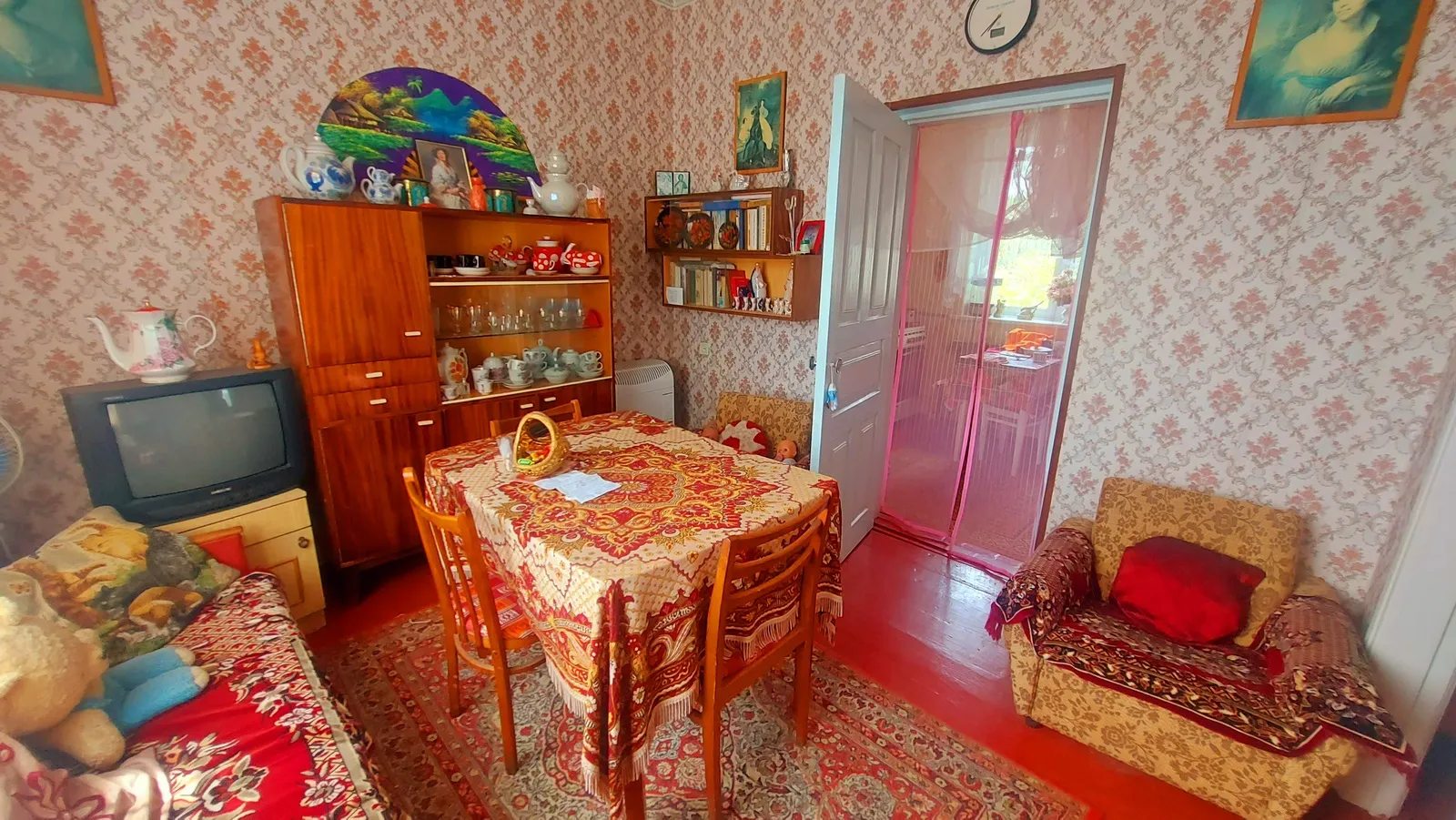 House for sale 120 m², 3 floors. 315, 8-a Sadova , Chervonaya Motovylovka. 