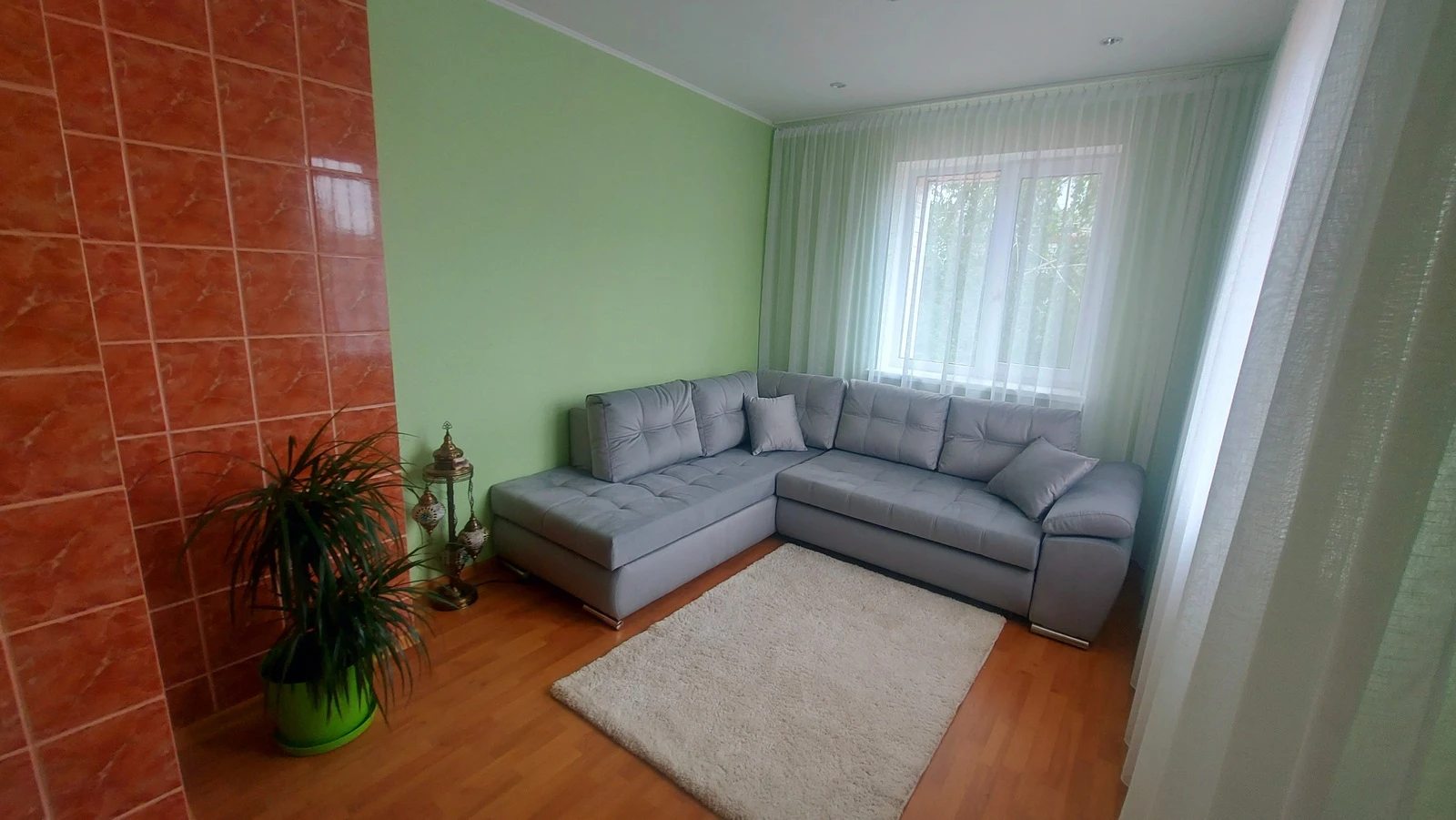 House for sale 150 m², 3 floors. 320, 8-a Sadova , Chervonaya Motovylovka. 