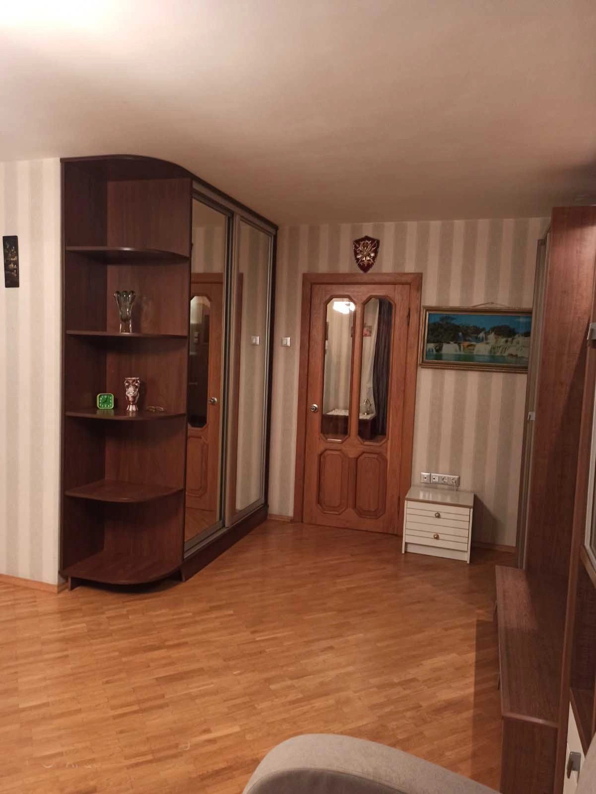 Apartments for sale. 2 rooms, 52 m², 3rd floor/16 floors. Levanevskoho, Odesa. 