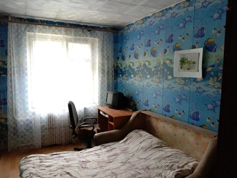 Apartments for sale. 2 rooms, 46 m², 2nd floor/9 floors. Pereulok Lyudmyly Mokyevskoy, Dnipro. 