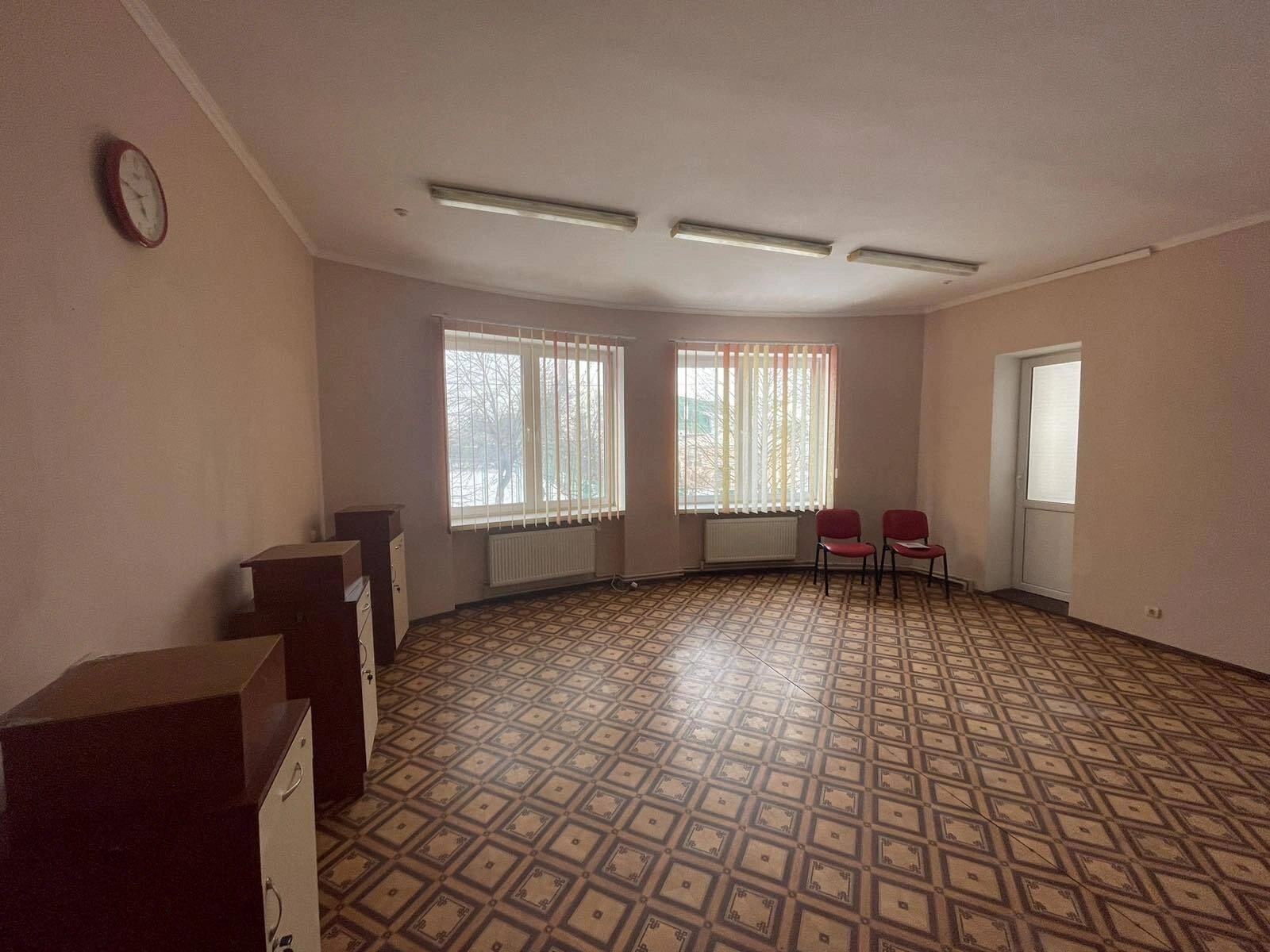 Продам нерухомість під комерцію 7953 m², 1 пов./4 поверхи. 7, Курбаса Л. вул., Тернопіль. 