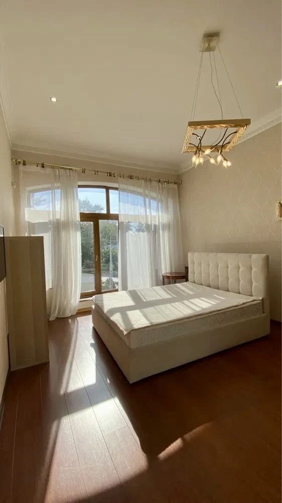 House for sale. 340 m², 2 floors. Makarenka vul., Odesa. 