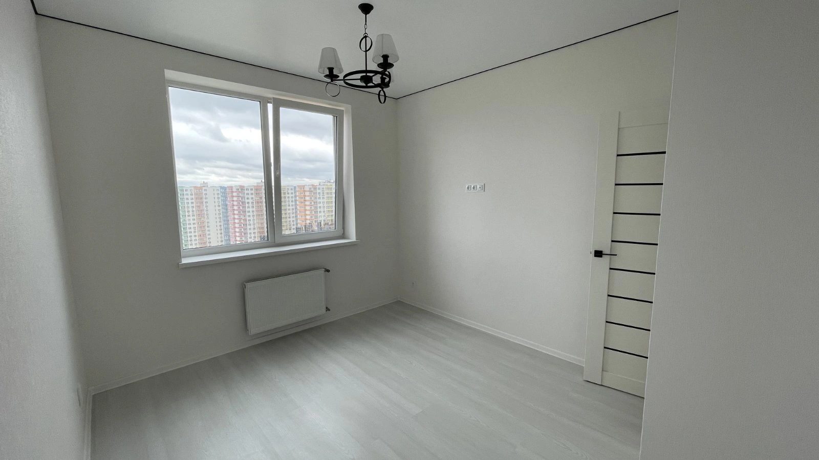 Продаж квартири. 2 rooms, 40 m², 17 floor/19 floors. 1, Жемчужная ул., Одеса. 