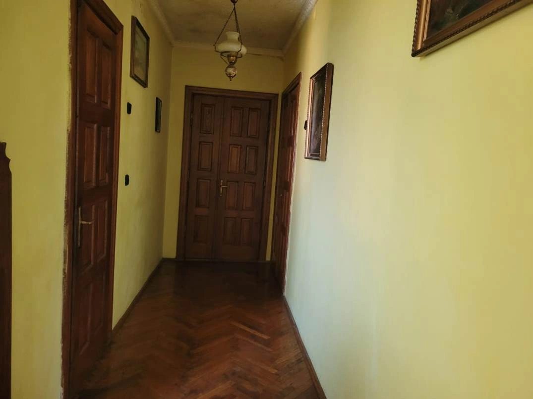 House for sale 8 rooms, 280 m², 3 floors. Boryslav. 