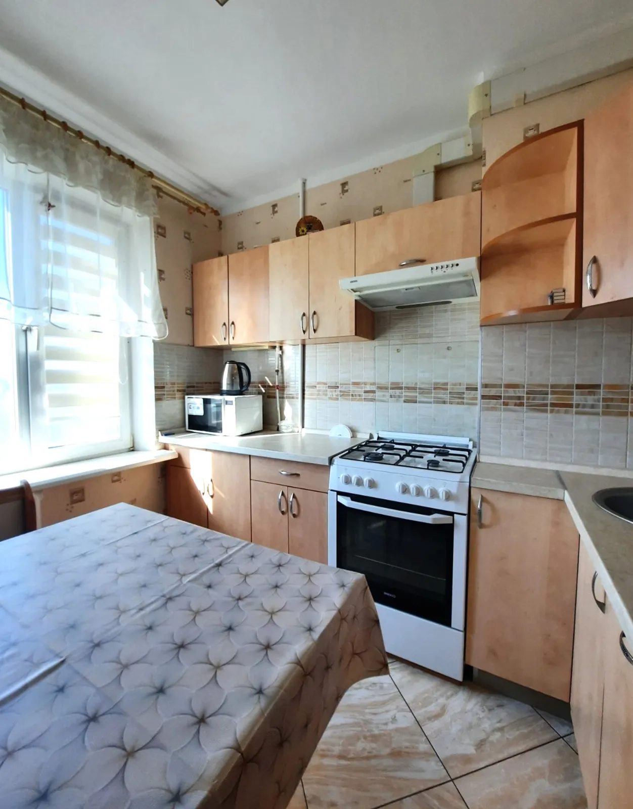 Apartments for sale. 2 rooms, 49 m², 5th floor/9 floors. 14, Arkhytektorskaya ul., Odesa. 