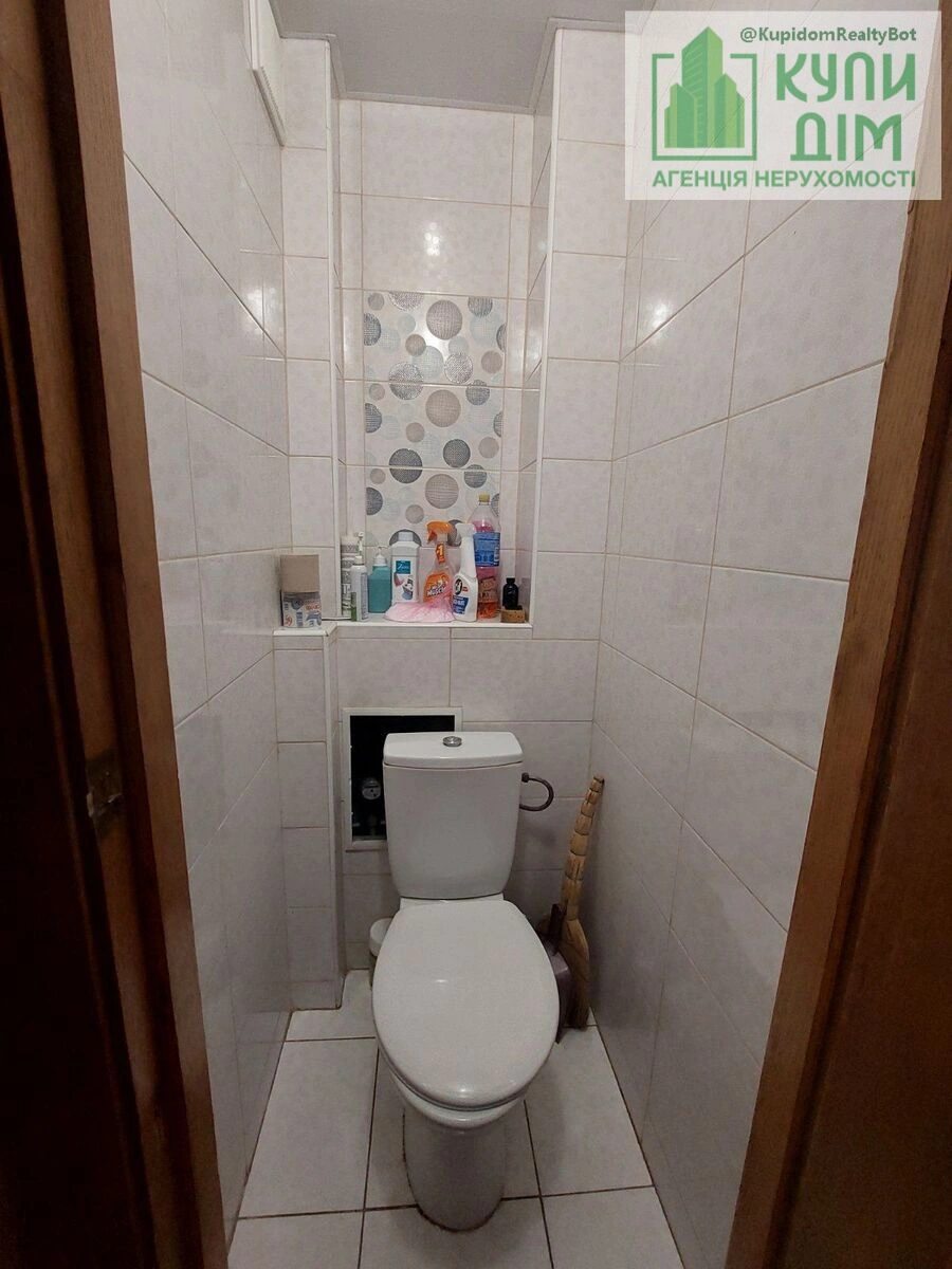 Продаж квартири. 4 rooms, 84 m², 1st floor/9 floors. Фортечний (кіровський), Кропивницький. 