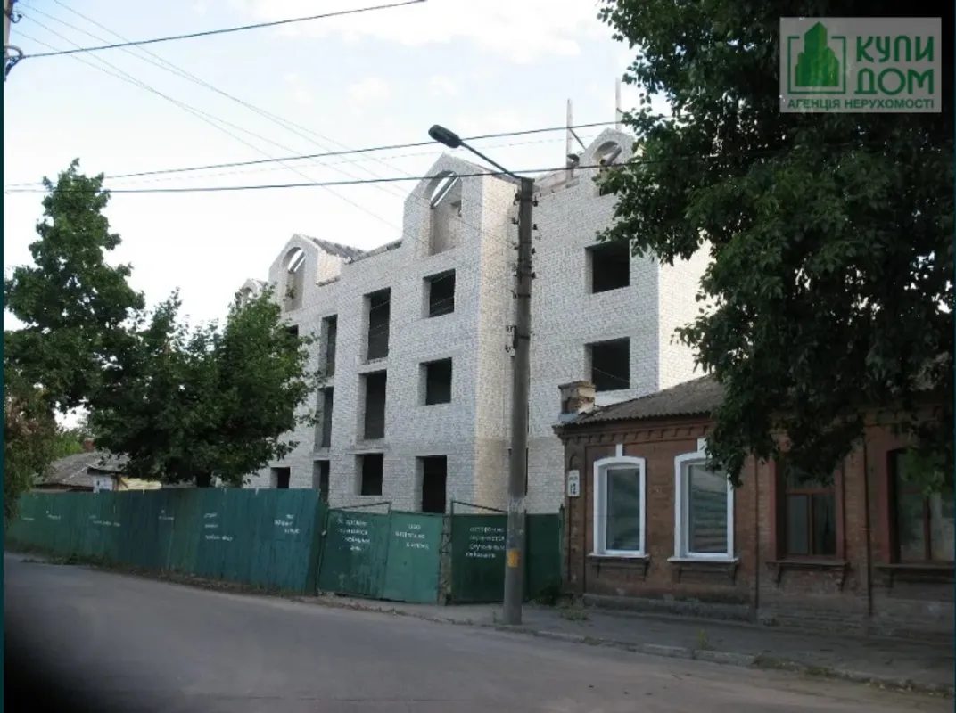 House for sale 1500 m², 4 floors. Tarasa Karpy Tymyryazeva ulytsa, Kropyvnytskyy. 