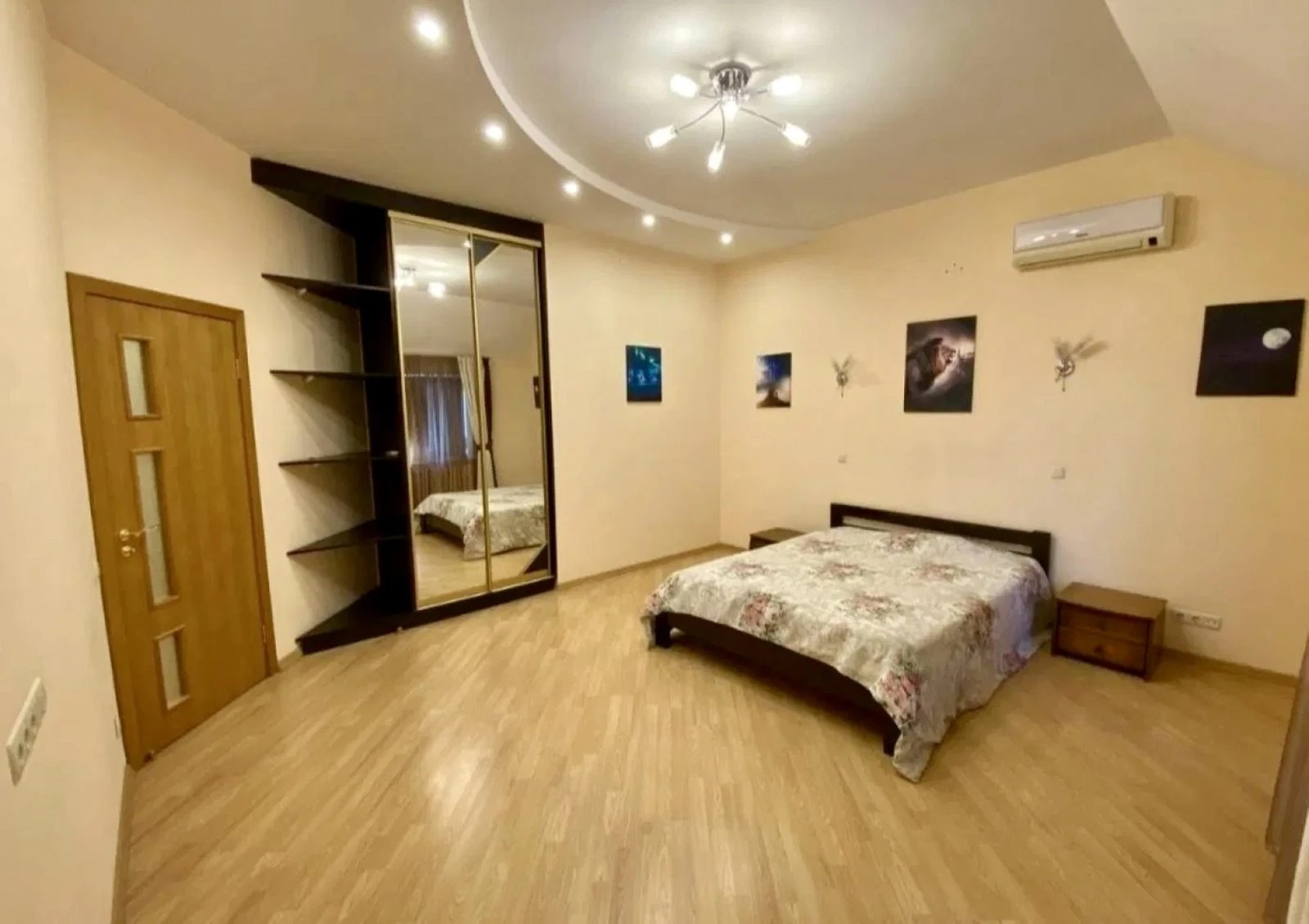 House for sale. 210 m², 2 floors. Berehova vul., Odesa. 