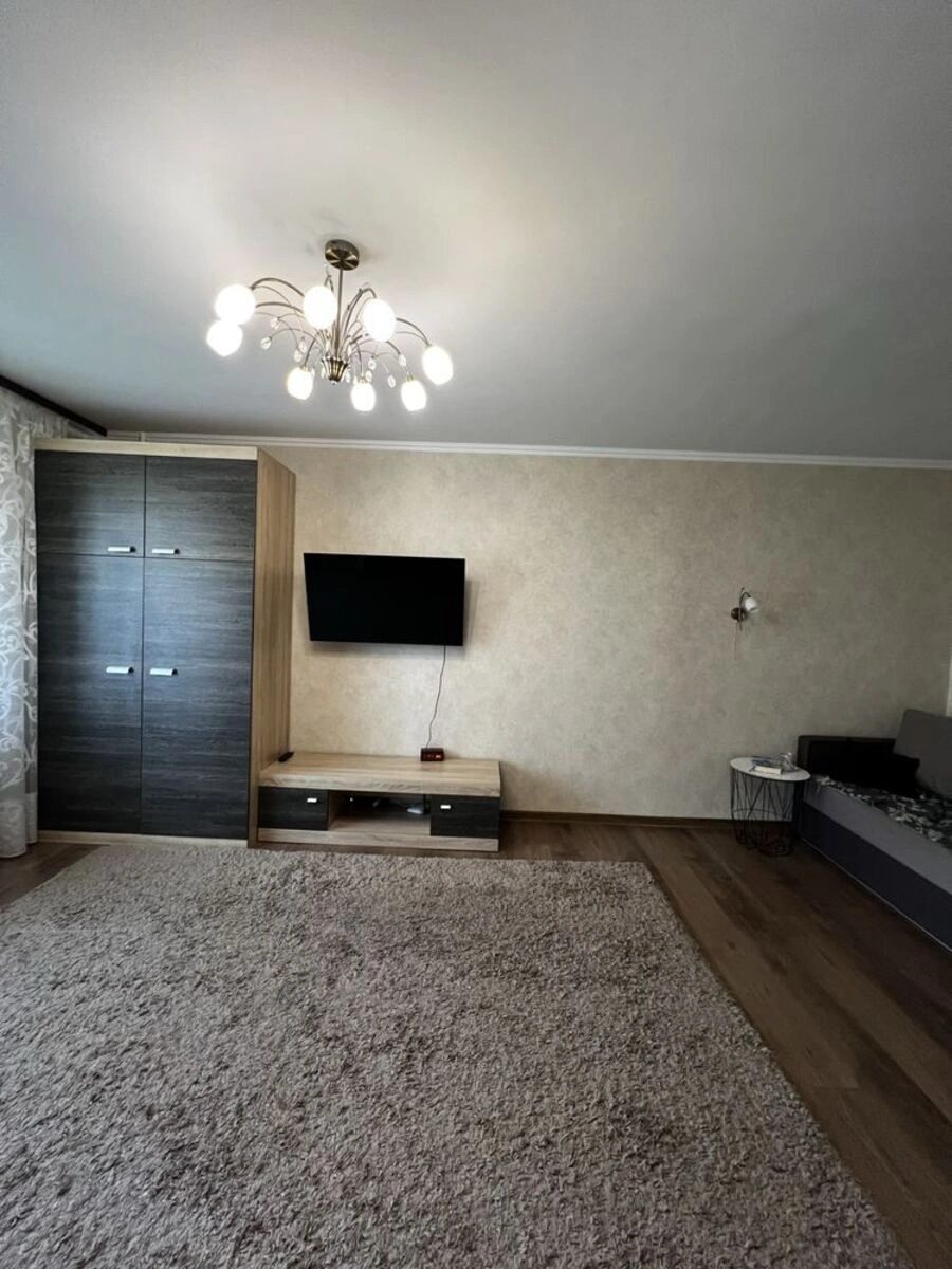 Apartments for sale. 1 room, 37 m², 5th floor/9 floors. Podilskyy leninskyy, Kropyvnytskyy. 