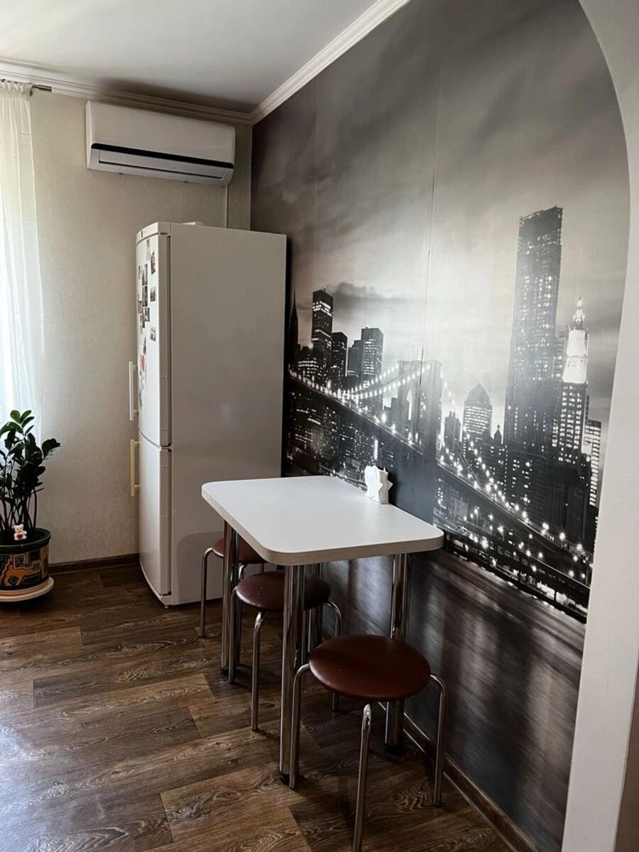 Продаж квартири. 1 room, 37 m², 5th floor/9 floors. Подільський (ленінський), Кропивницький. 