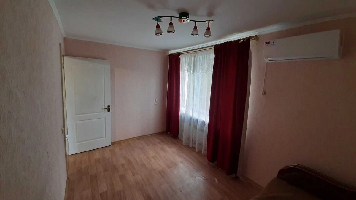 Apartments for sale. 2 rooms, 40 m², 5th floor/5 floors. Kremenchutska vul., Kropyvnytskyy. 