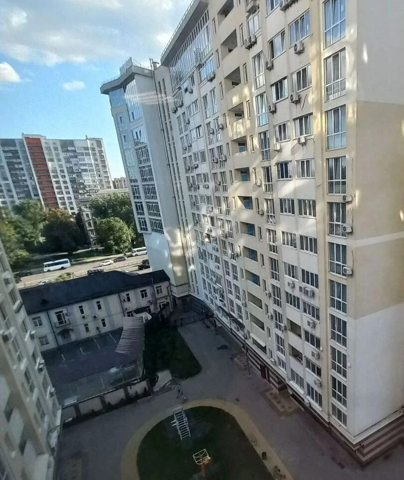 Apartment for rent 2 rooms, 105 m², 9th fl./14 floors. 1, Oleksandrivska 1, Kyiv. 