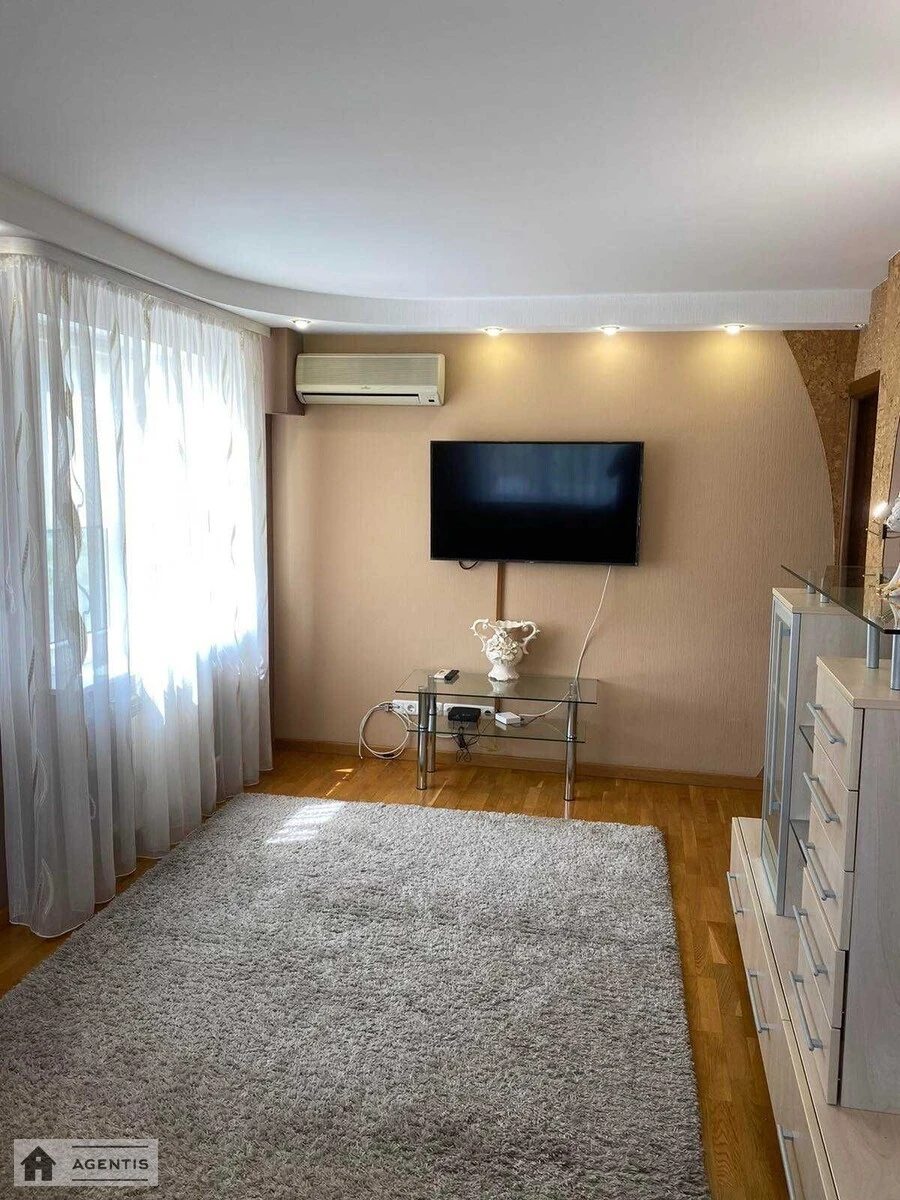 Apartment for rent. 3 rooms, 58 m², 6th floor/9 floors. 7, Mechnykova 7, Kyiv. 