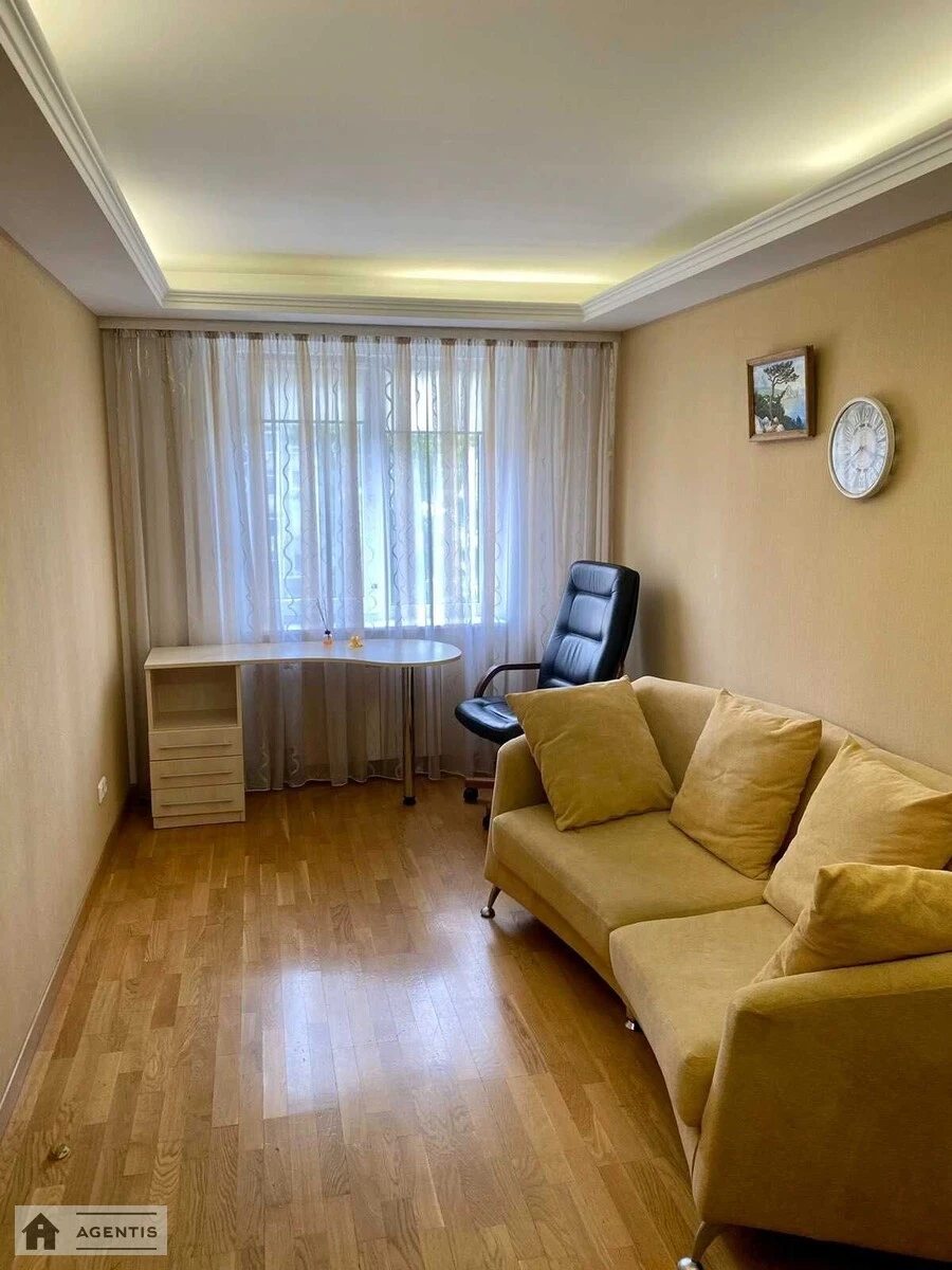 Apartment for rent. 3 rooms, 58 m², 6th floor/9 floors. 7, Mechnykova 7, Kyiv. 