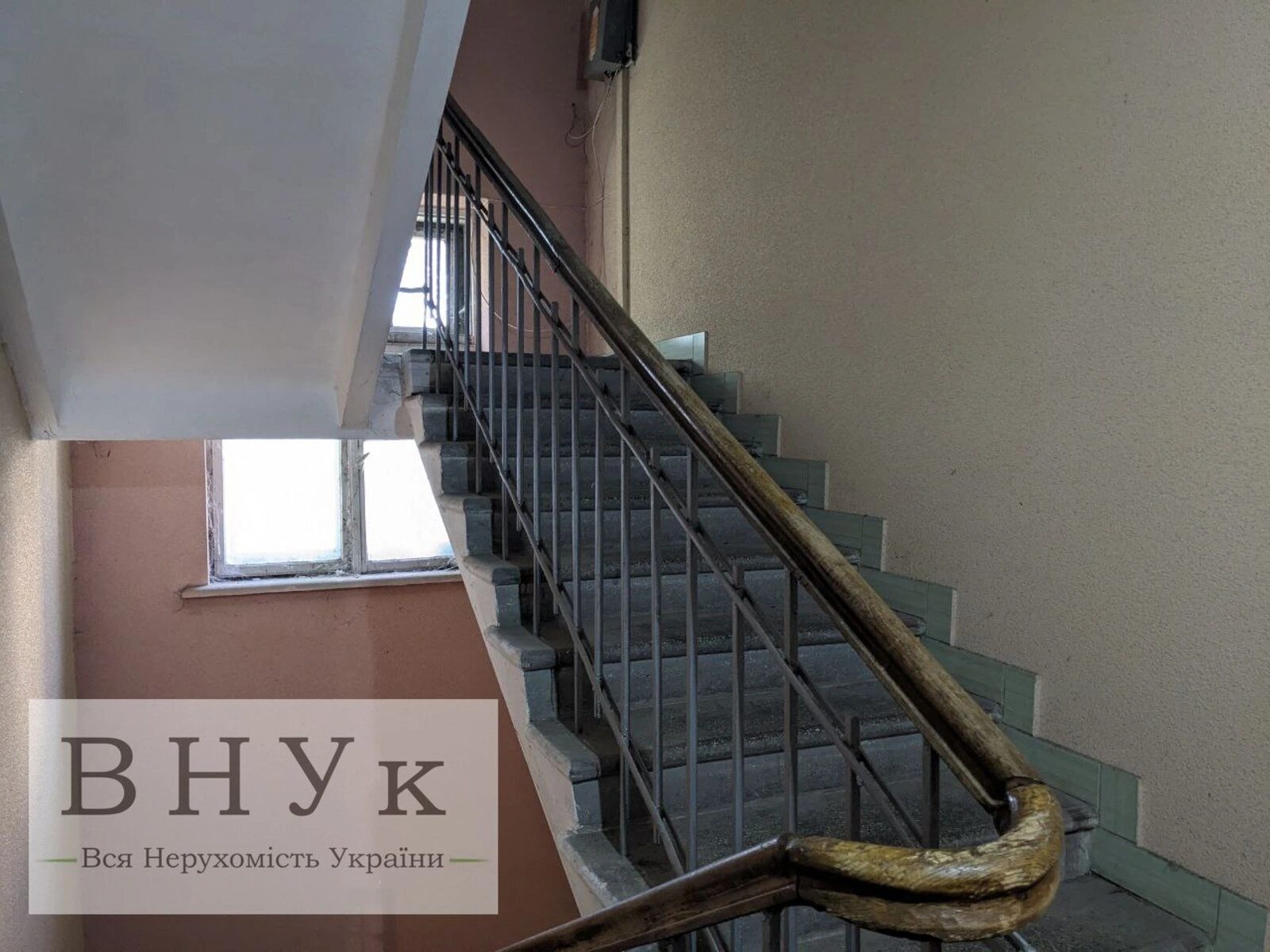 Продаж квартири. 2 rooms, 50 m², 2nd floor/2 floors. Бандери С. пр., Тернопіль. 