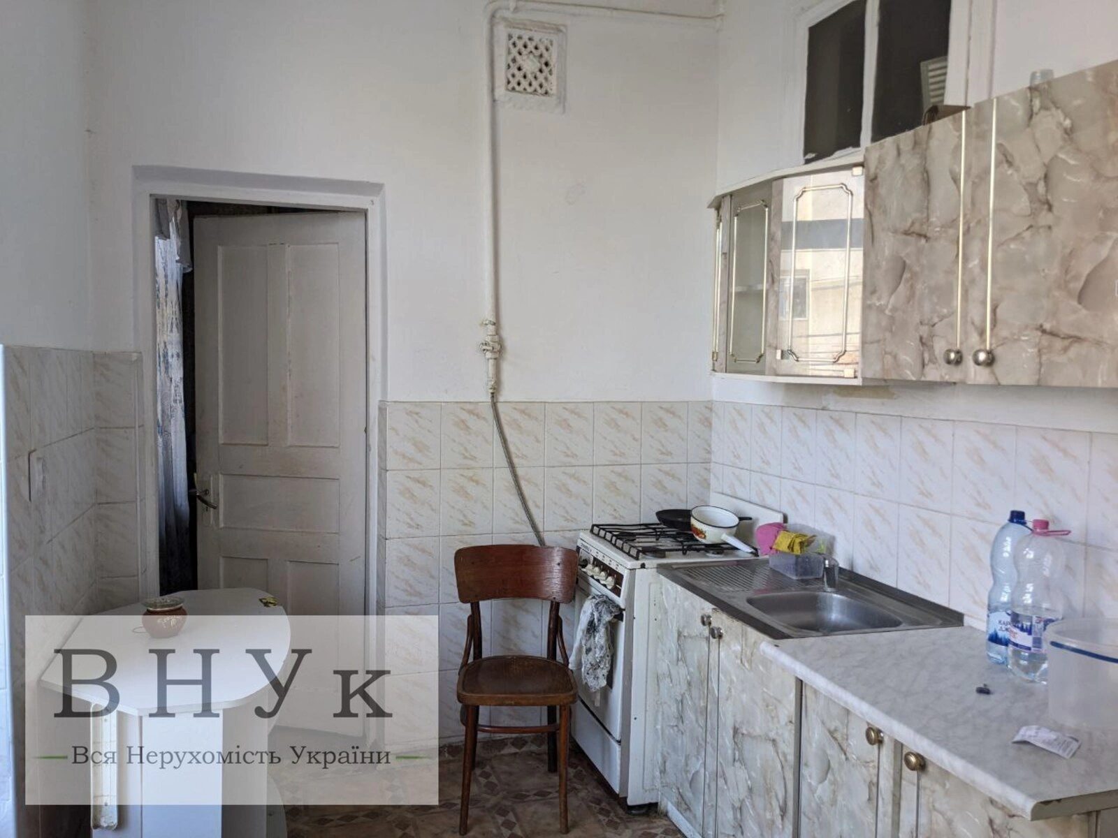 Продаж квартири. 2 rooms, 50 m², 2nd floor/2 floors. Бандери С. пр., Тернопіль. 