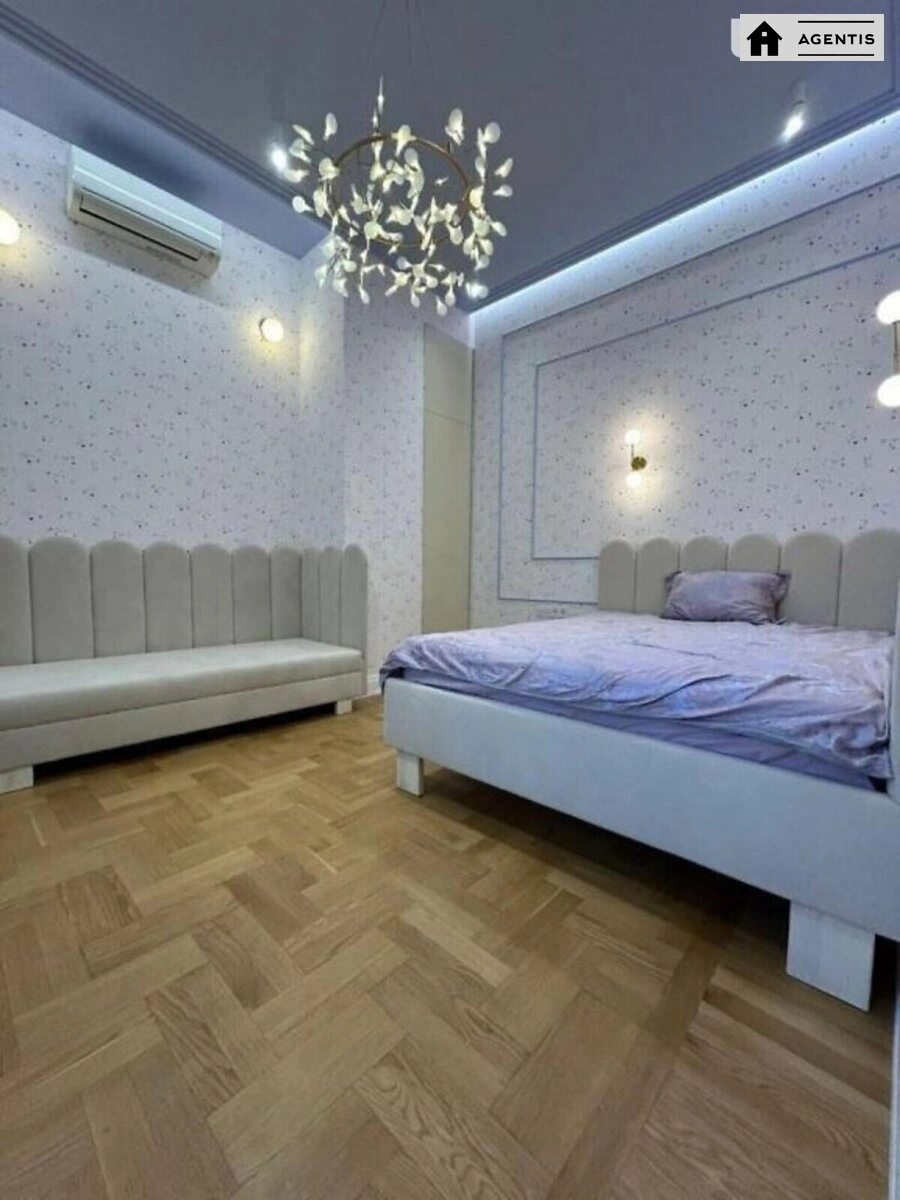 Apartment for rent. 4 rooms, 200 m², 5th floor/6 floors. 26, Velyka Vaselkivska 26, Kyiv. 