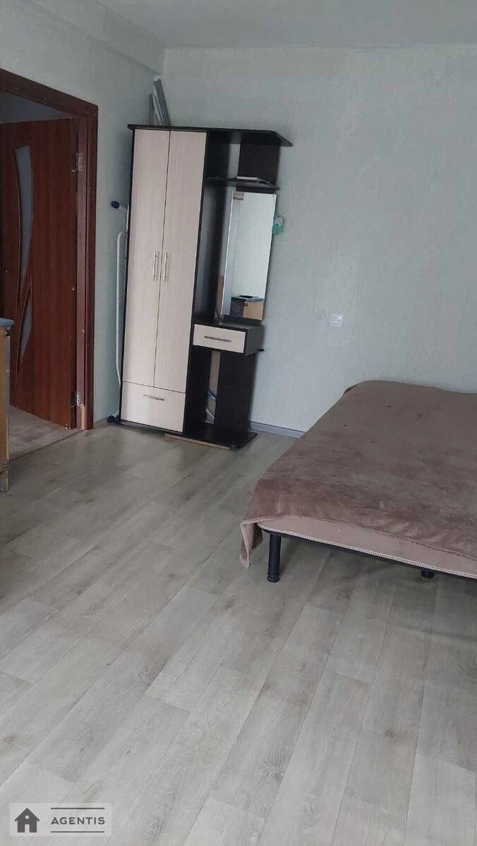 Здам квартиру. 1 room, 30 m², 3rd floor/5 floors. 86, Алішера Навої просп., Київ. 