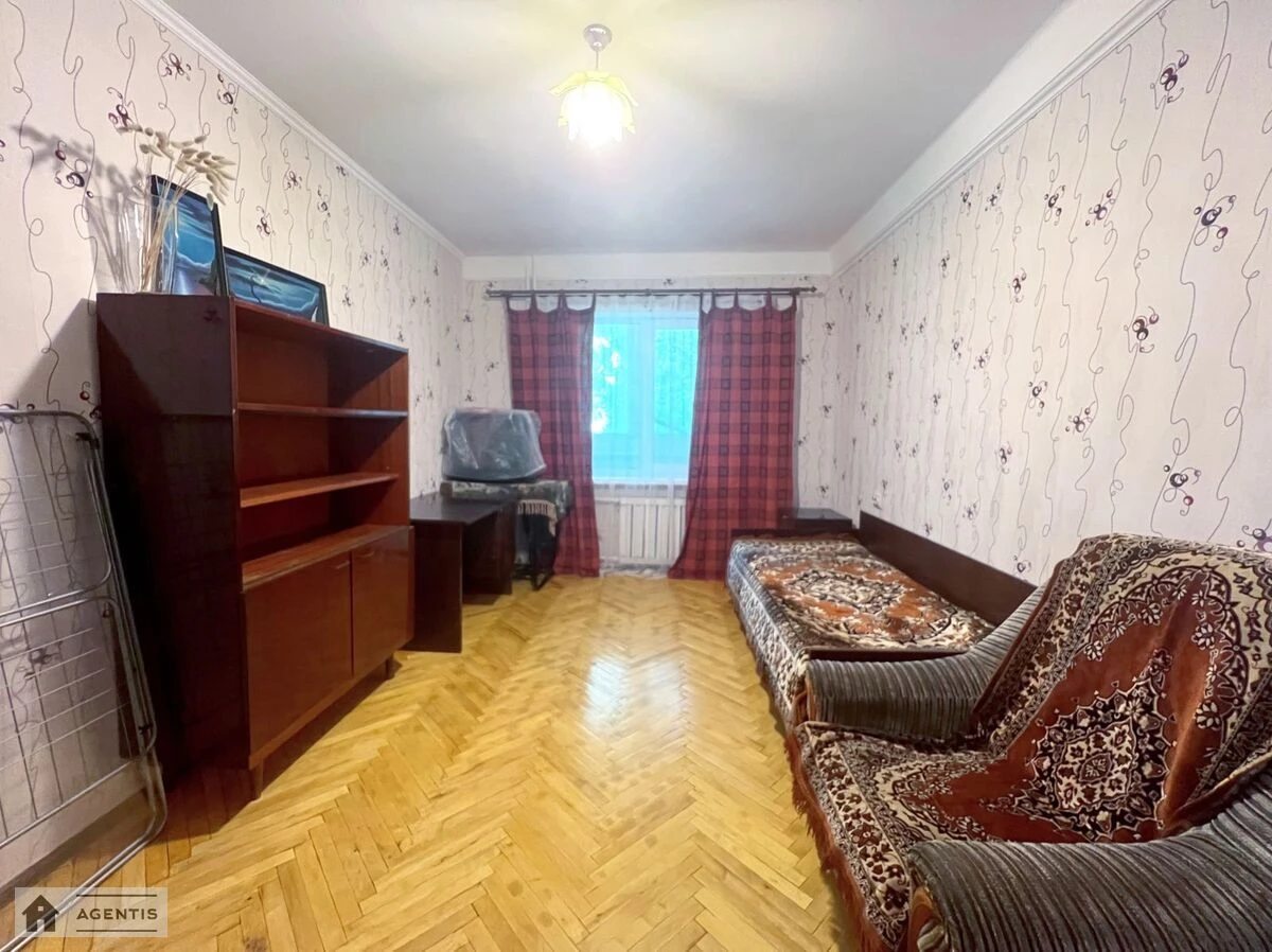 Здам квартиру. 2 rooms, 52 m², 3rd floor/9 floors. 6, Петропавлівська 6, Київ. 