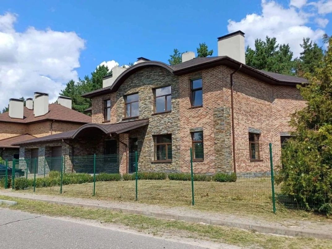 House for sale. 5 rooms, 520 m², 2 floors. Romankiv. 