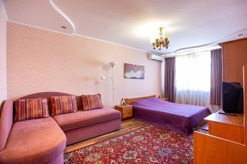 Apartment for rent. 2 rooms, 55 m², 3rd floor/5 floors. 83, Frunze, Mykolayiv. 