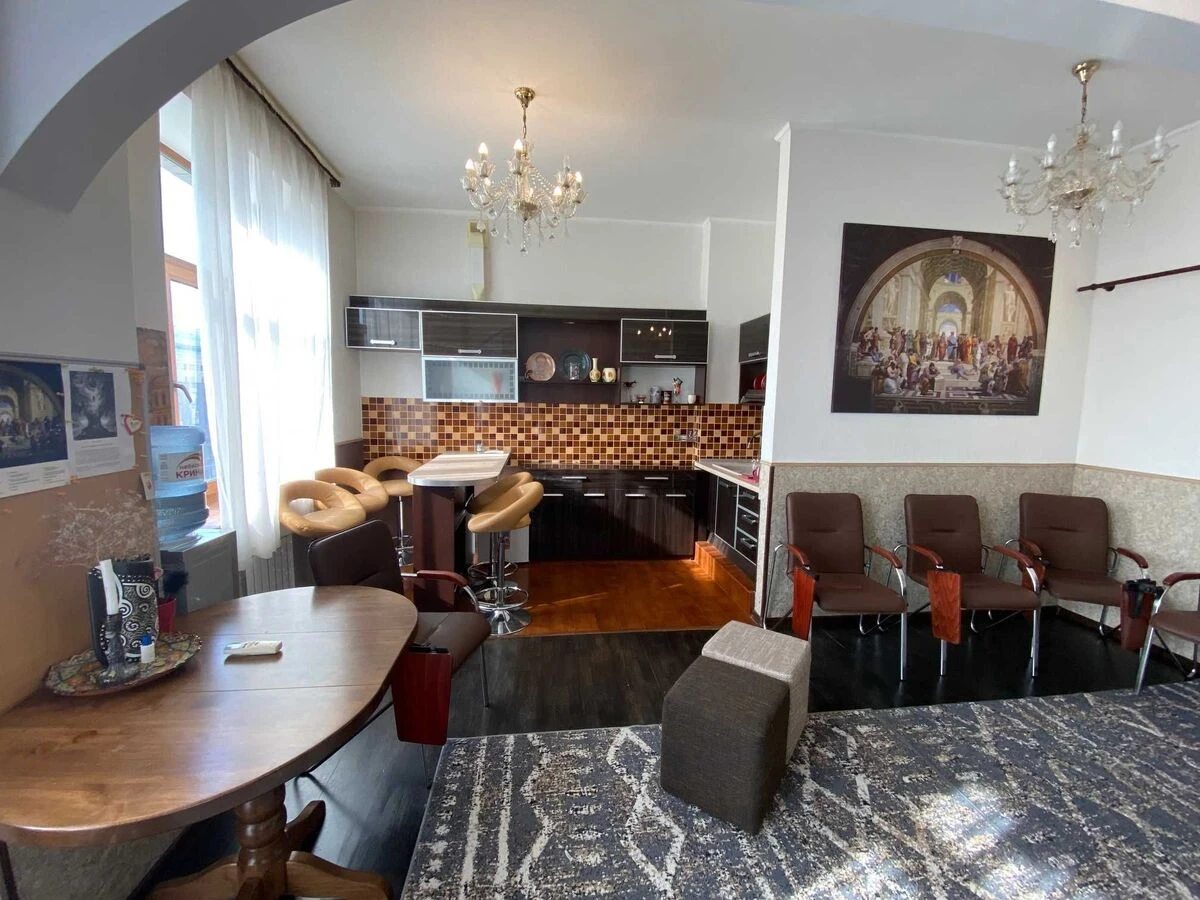 Apartment for rent. 3 rooms, 75 m², 7th floor/11 floors. 27, Hreschatyk 27, Kyiv. 