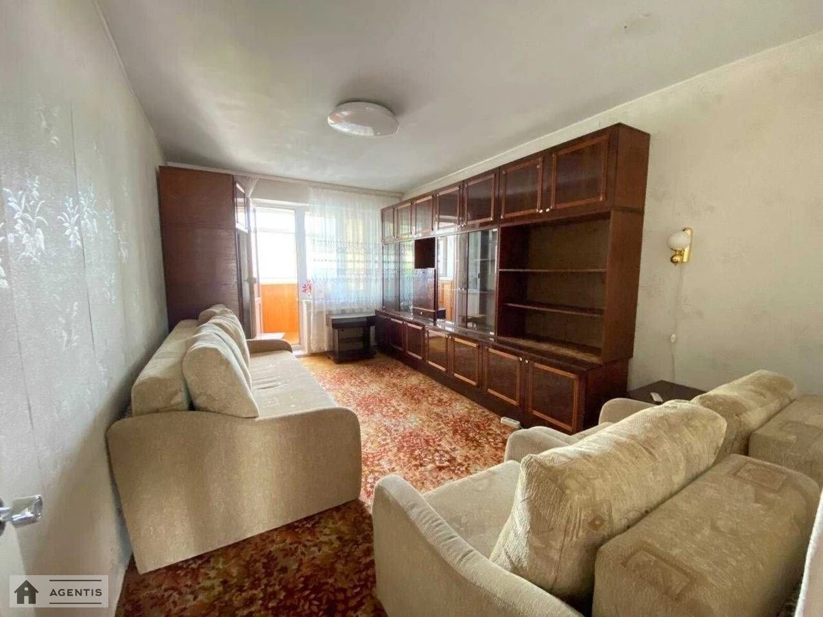 Сдам квартиру. 3 rooms, 70 m², 6th floor/16 floors. 41, Лесной 41, Киев. 