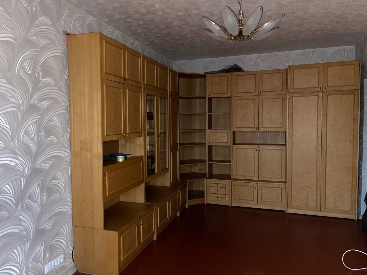 Сдам квартиру. 2 rooms, 55 m², 6th floor/10 floors. 160, Харківське шосе, Киев. 