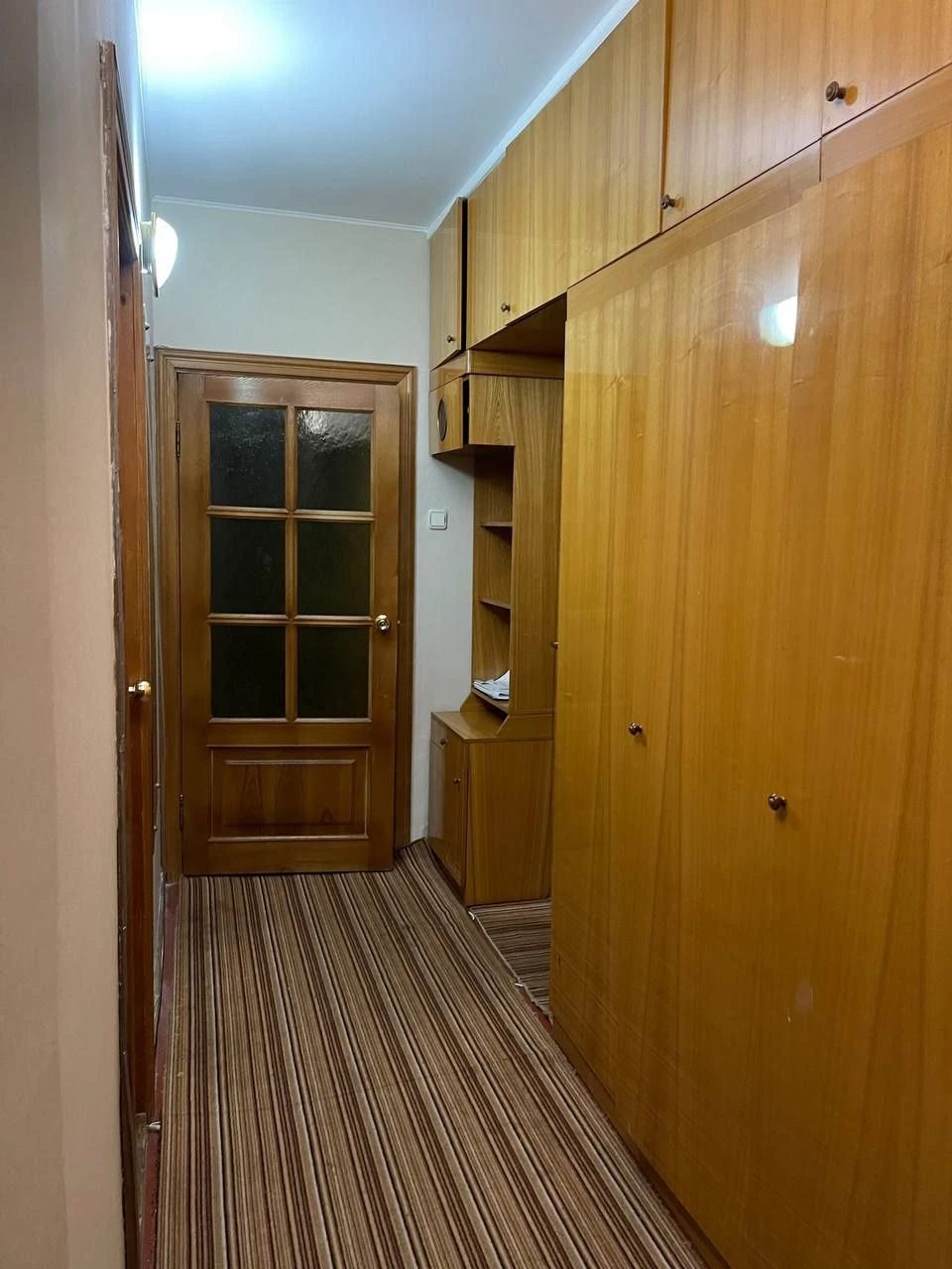 Сдам квартиру. 2 rooms, 55 m², 6th floor/10 floors. 160, Харківське шосе, Киев. 