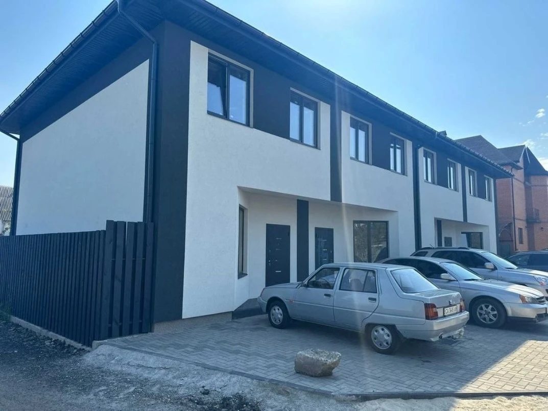 Продажа дома 3 комнаты, 110 m², 2 этажа. Киев. 