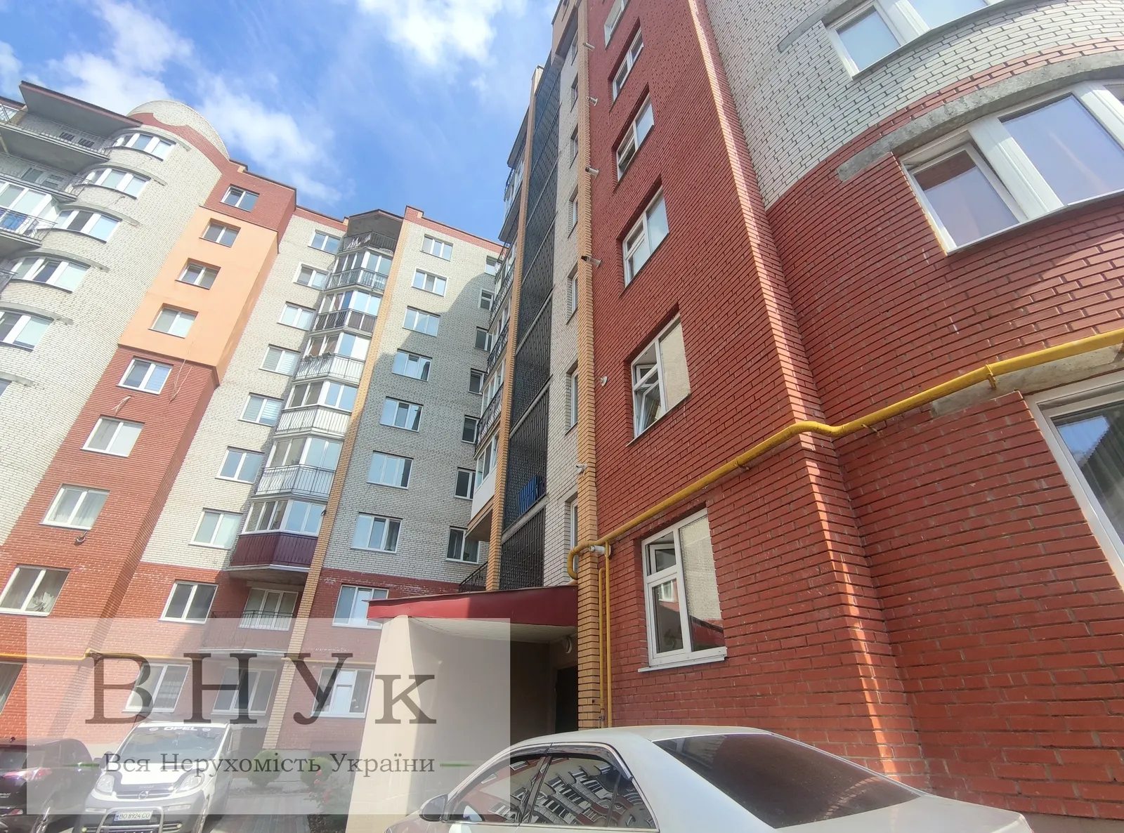 Apartments for sale. 3 rooms, 787 m², 2nd floor/10 floors. Kotsyubynskoho vul., Ternopil. 