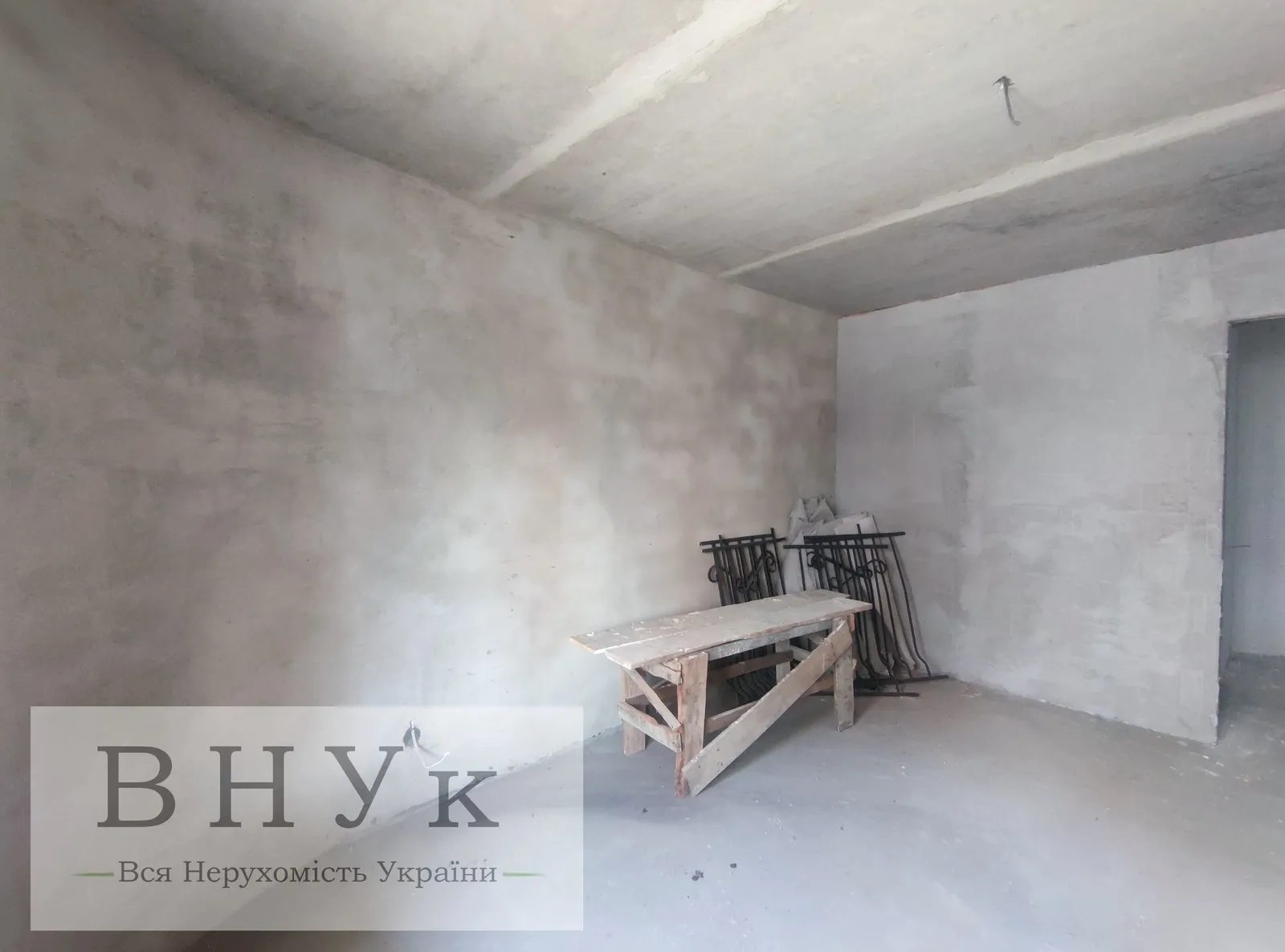 Apartments for sale. 3 rooms, 787 m², 2nd floor/10 floors. Kotsyubynskoho vul., Ternopil. 