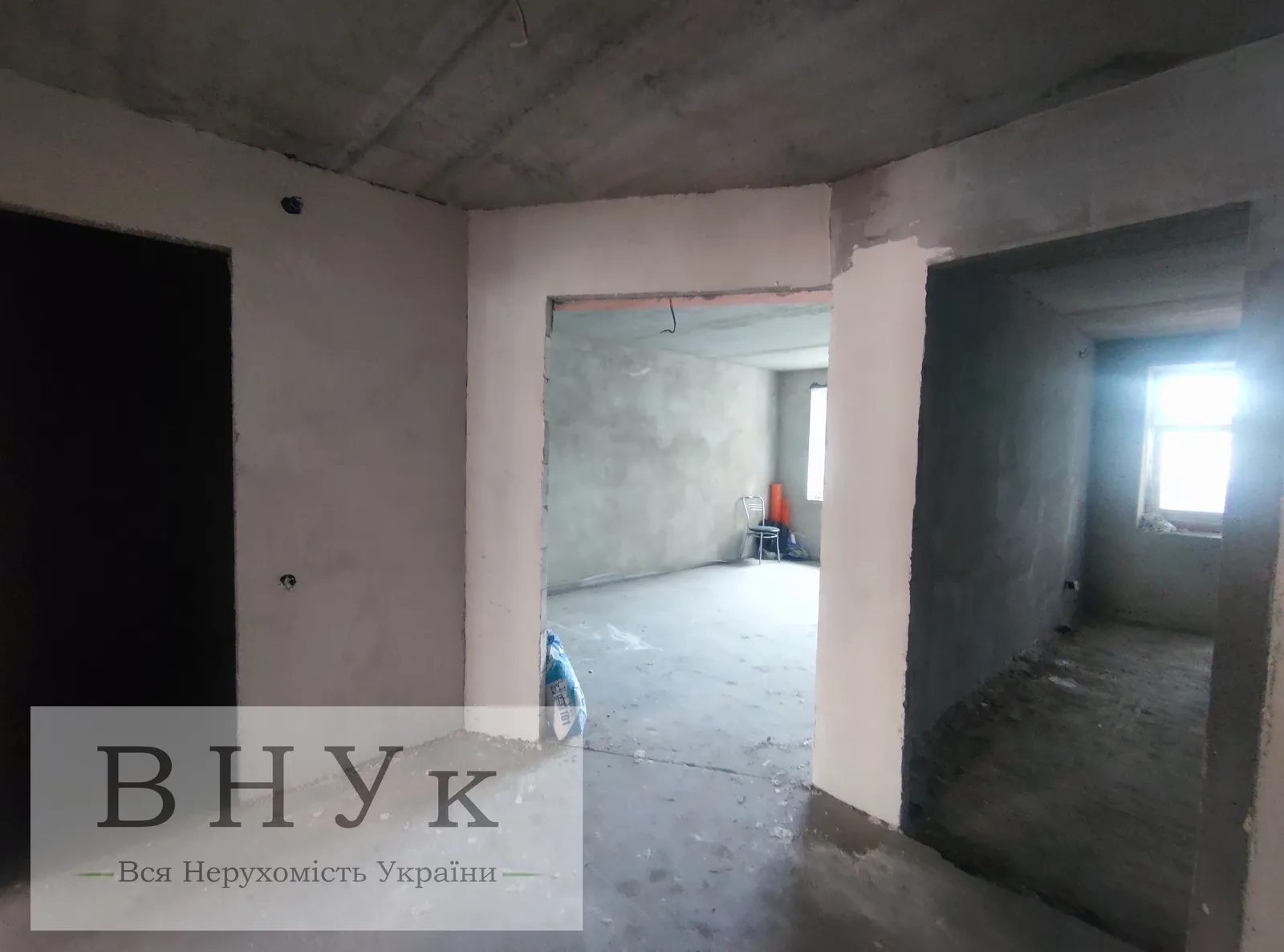 Apartments for sale. 3 rooms, 787 m², 2nd floor/10 floors. Kotsyubynskoho vul., Ternopil. 