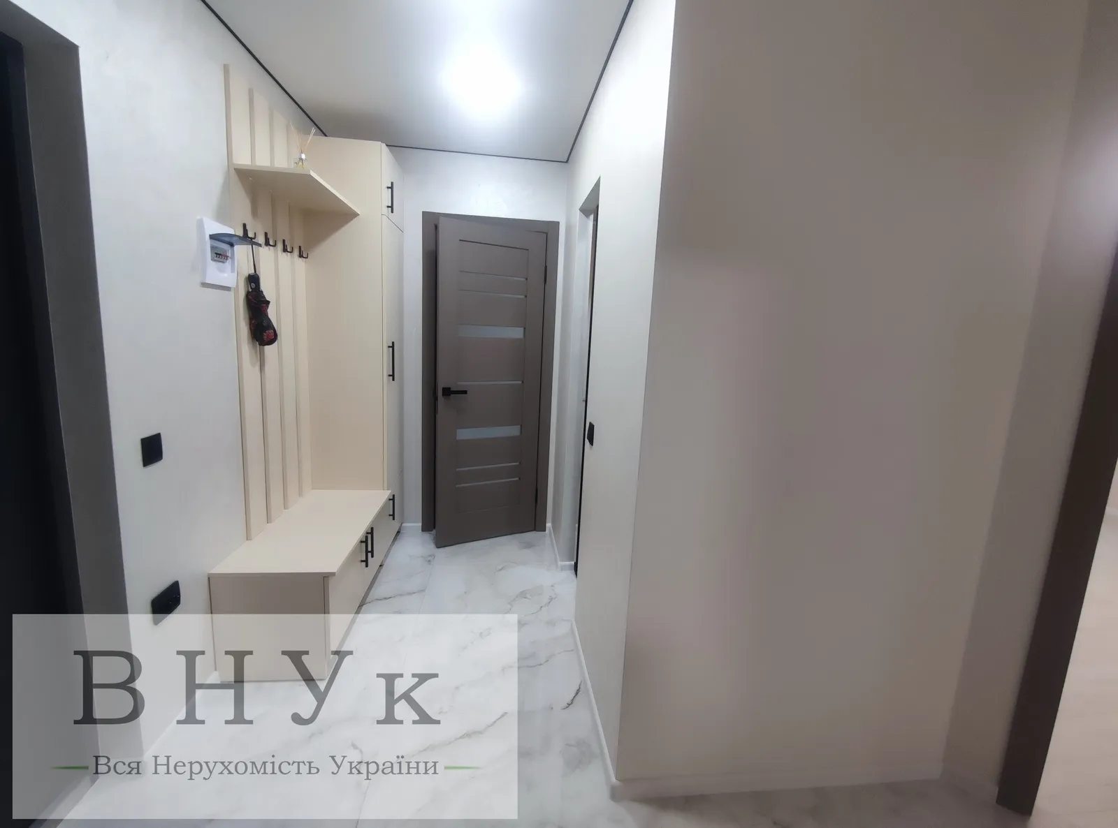 Продаж квартири 3 кімнати, 58 m², 5 пов./11 поверхів. Київська вул., Тернопіль. 