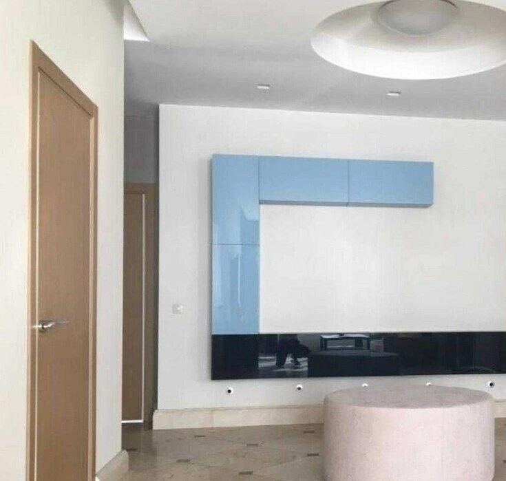 Сдам квартиру 3 комнаты, 115 m², 9 эт./17 этажей. Андрія Верхогляда вул. (Михайла Драгомірова), Киев. 