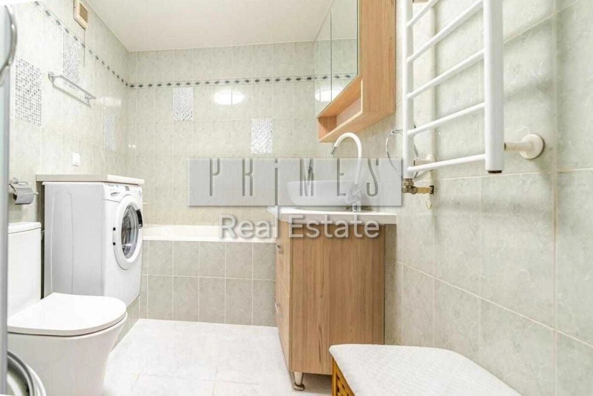 Apartment for rent. 2 rooms, 53 m², 13 floor/14 floors. Knyaziv Ostrozkykh vul. Moskovska, Kyiv. 