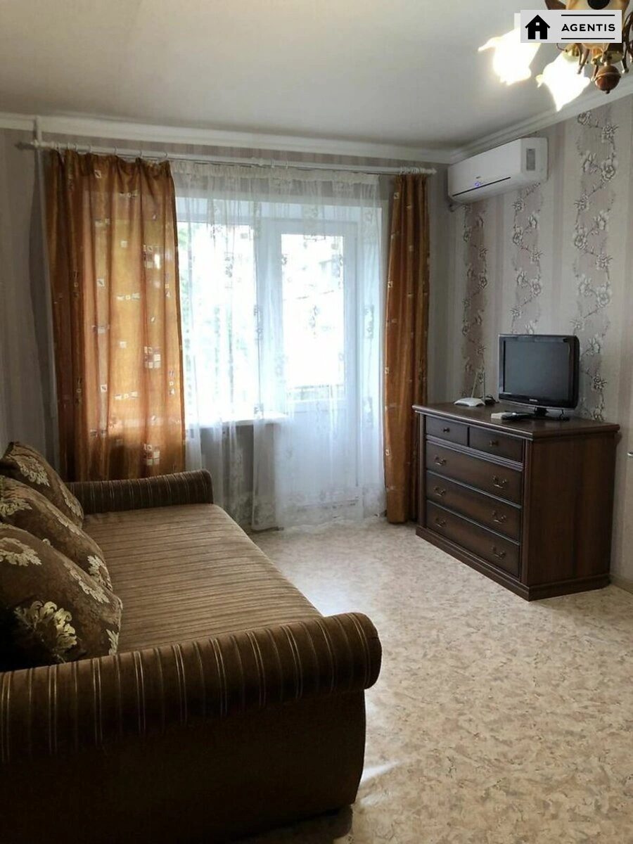 Apartment for rent. 2 rooms, 45 m², 5th floor/9 floors. 31, Mykoly Zakrevskoho vul., Kyiv. 