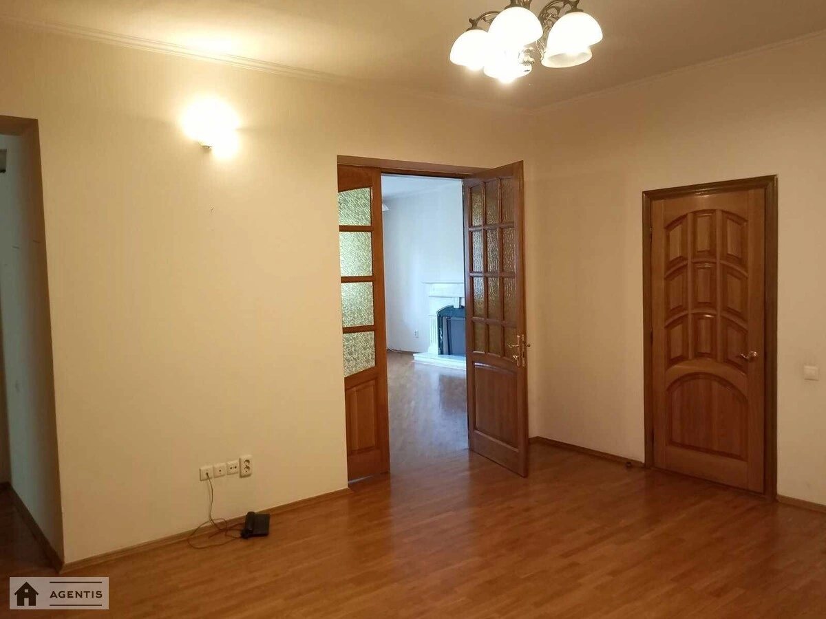 Apartment for rent. 5 rooms, 234 m², 4th floor/8 floors. 7, Pylypivska vul. Vasylya Donchuka, Kyiv. 