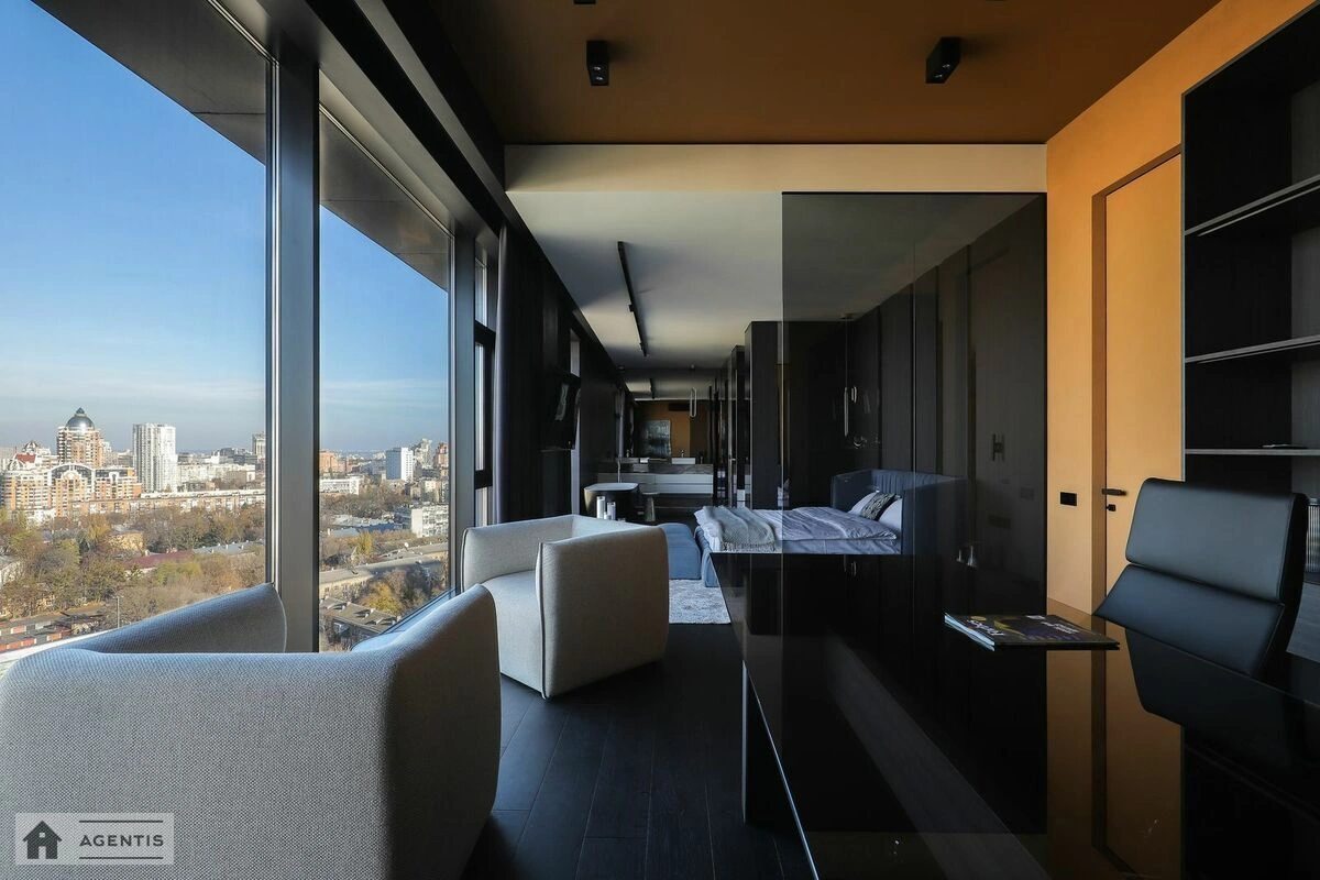 Apartment for rent. 4 rooms, 270 m², 24 floor/24 floors. 7, Laboratorniy 7, Kyiv. 